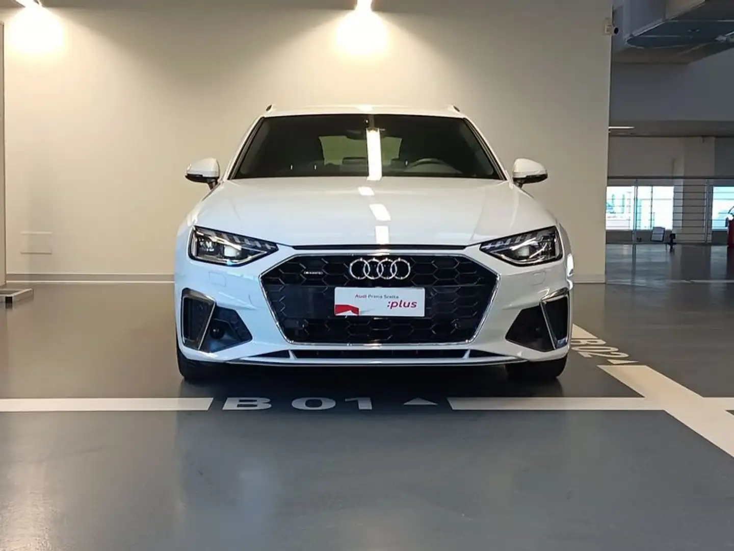 Audi A4 Avant 40 TDI quattro S tronic S line edition Bianco - 2