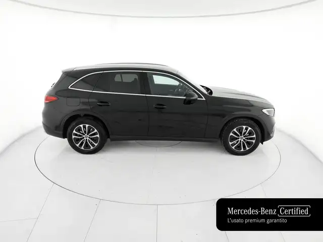 Mercedes-Benz GLC view 5