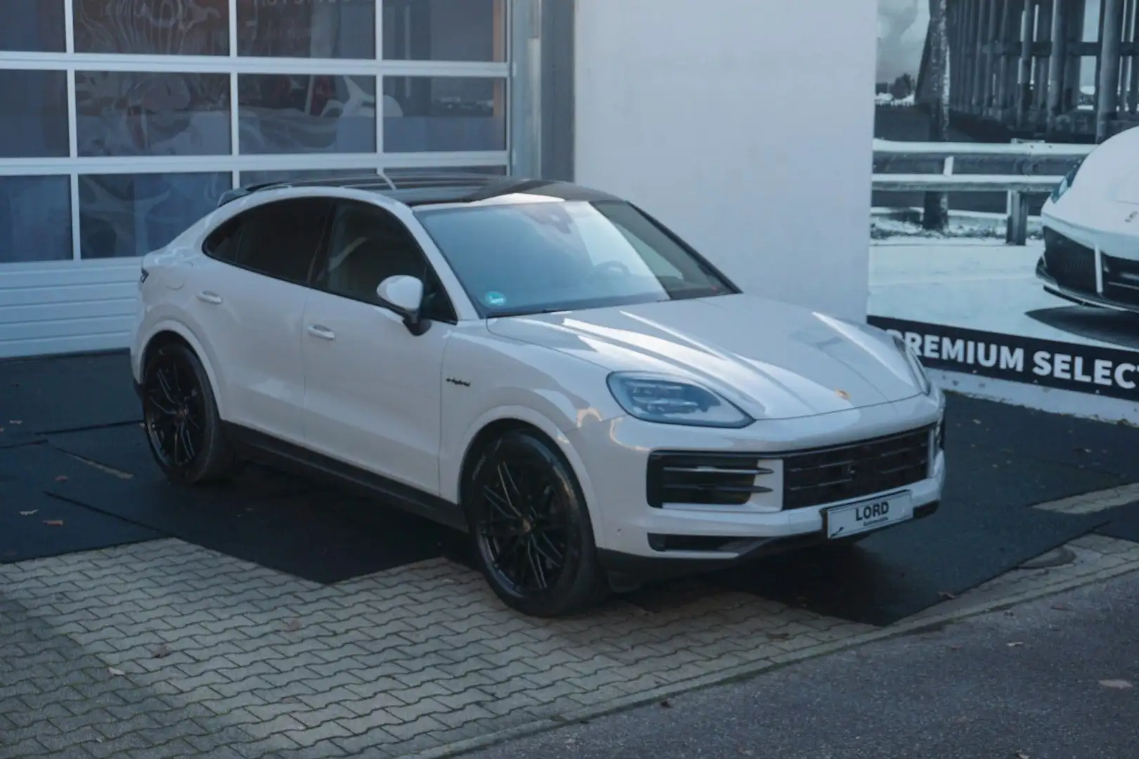 Porsche Cayenne Coupe E-Hybrid*Mod.2025*SportAbgas*Inno - 1