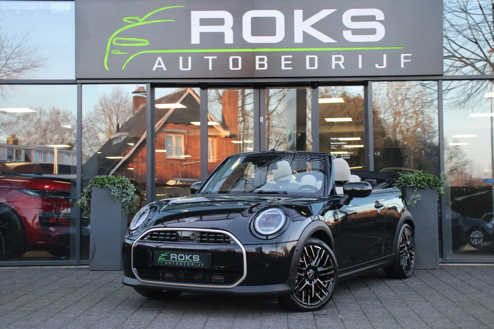 MINI Cooper C Cabrio Mini 2.0 Favoured L Negro - 1