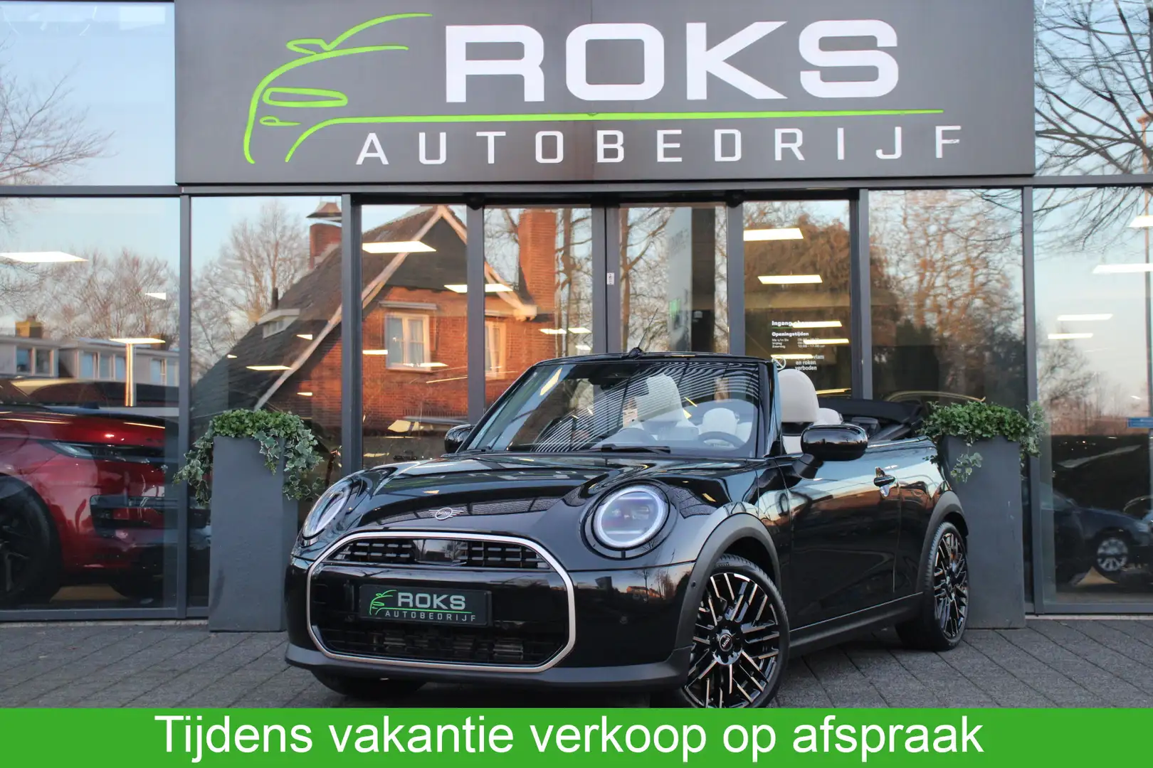 MINI Cooper C Cabrio Mini 2.0 Favoured L Schwarz - 1