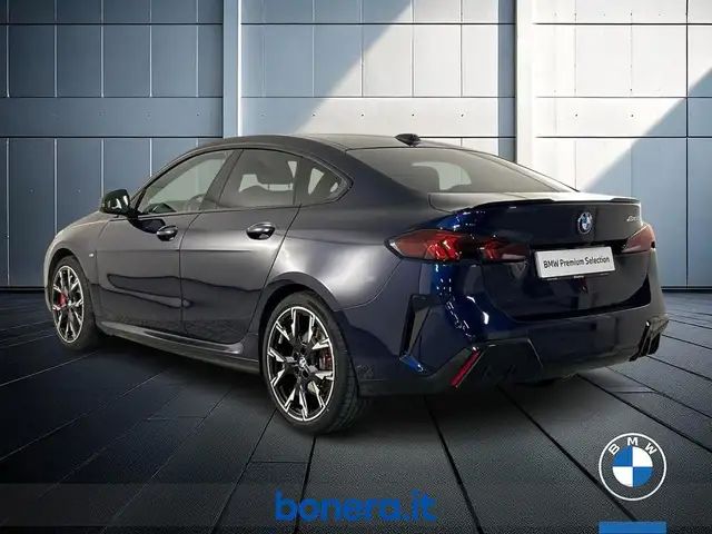 BMW 2 Series view 8