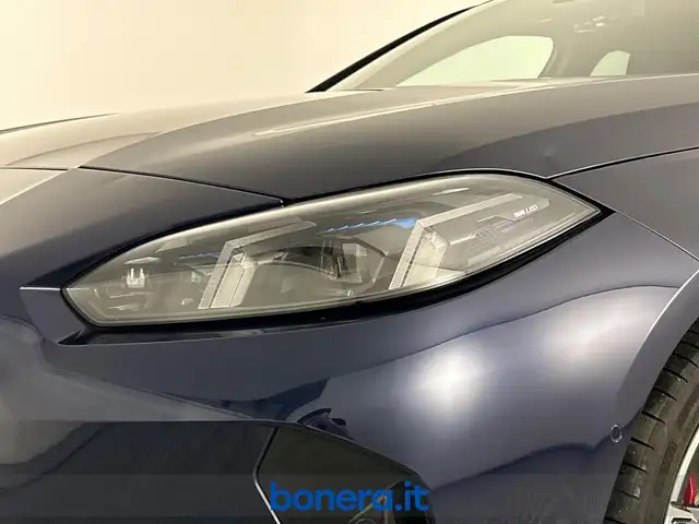 BMW 2 Series view 10