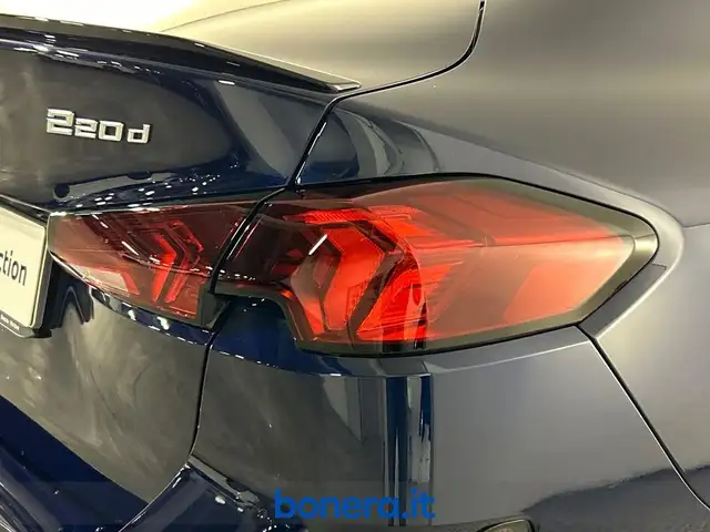 BMW 2 Series view 11