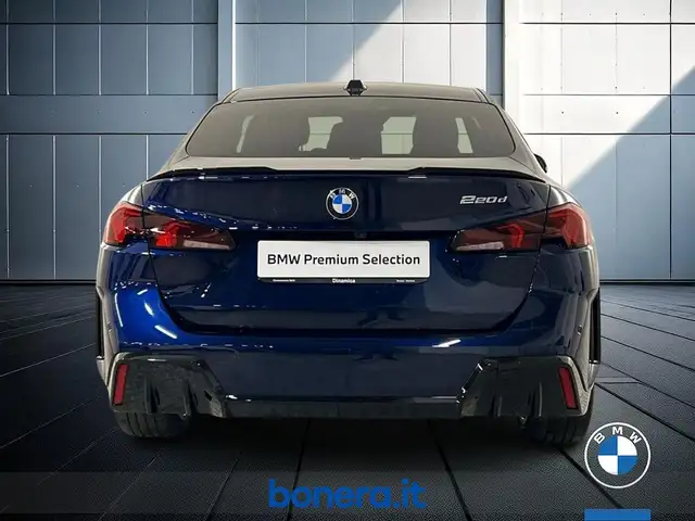 BMW 2 Series view 7