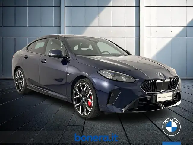 BMW 2 Series view 4