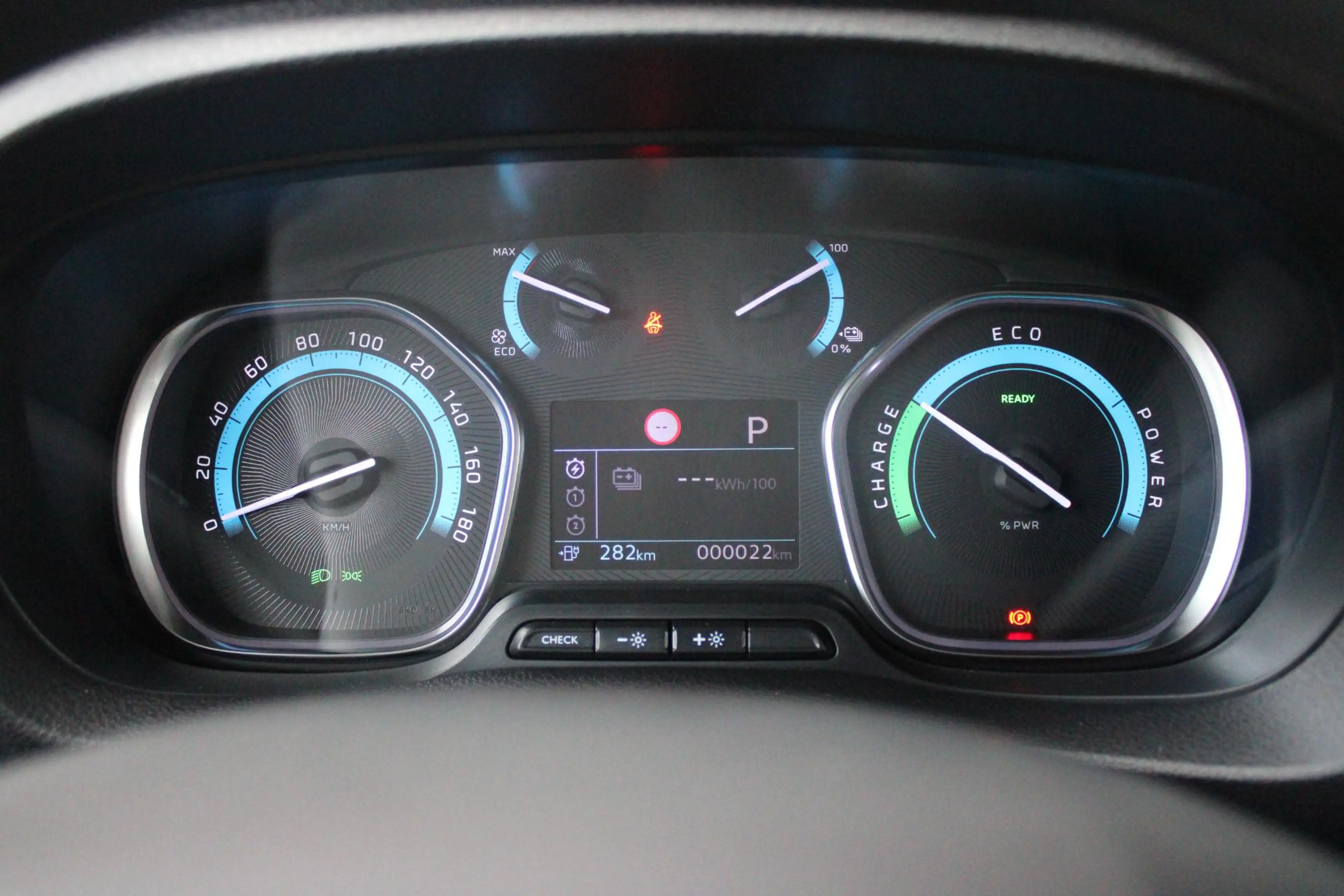 Peugeot e-Expert EV L2 75 kWh | NAVIGATIE 10" TOUCHSCREEN | ACHTERU — photo 5