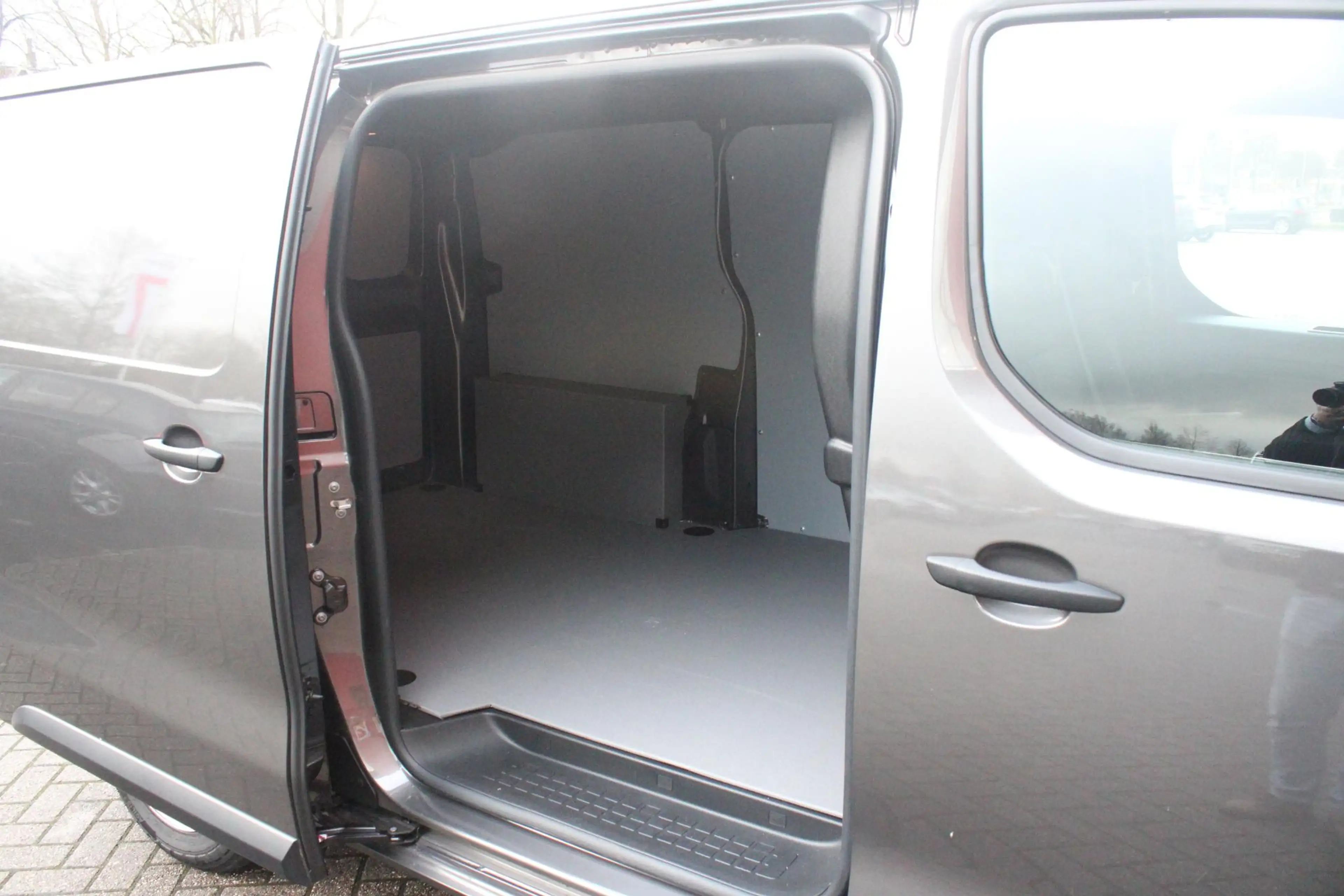Peugeot e-Expert EV L2 75 kWh | NAVIGATIE 10" TOUCHSCREEN | ACHTERU — photo 8