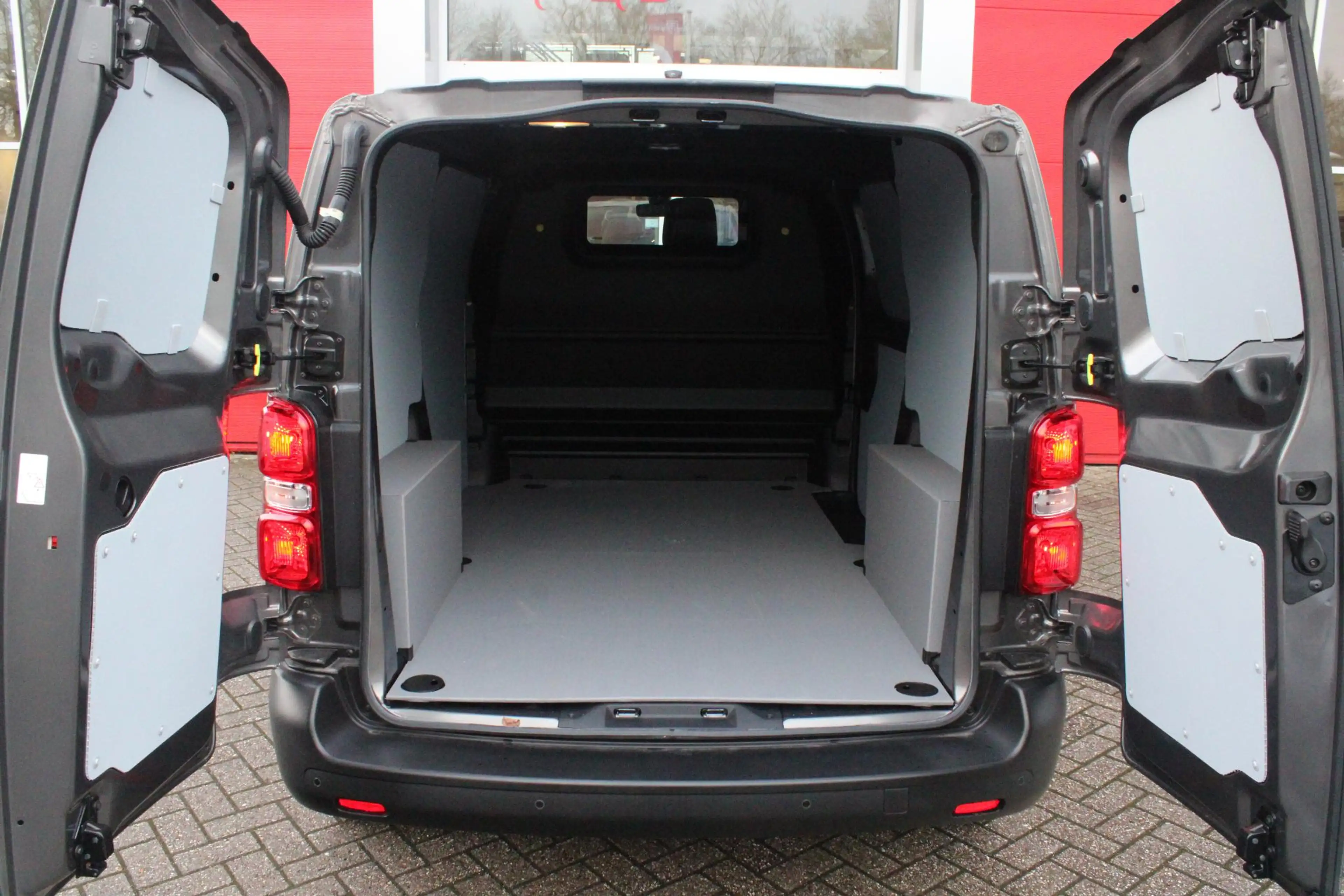 Peugeot e-Expert EV L2 75 kWh | NAVIGATIE 10" TOUCHSCREEN | ACHTERU — photo 9
