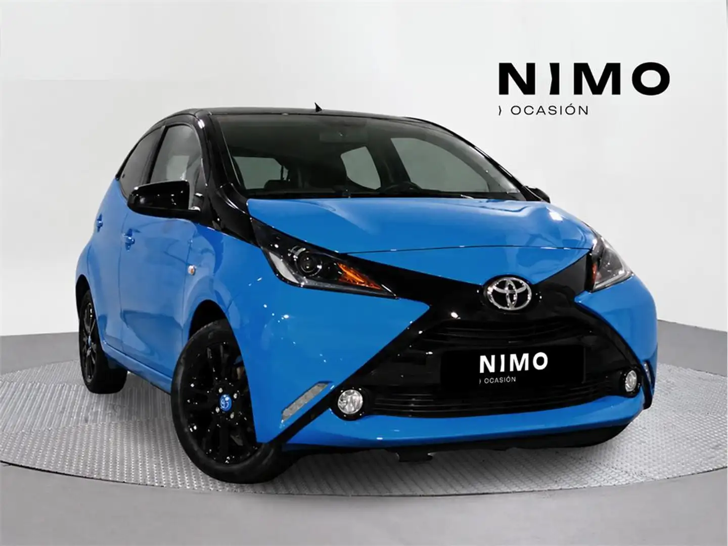 Toyota Aygo 1.0 70 x-cite - 1