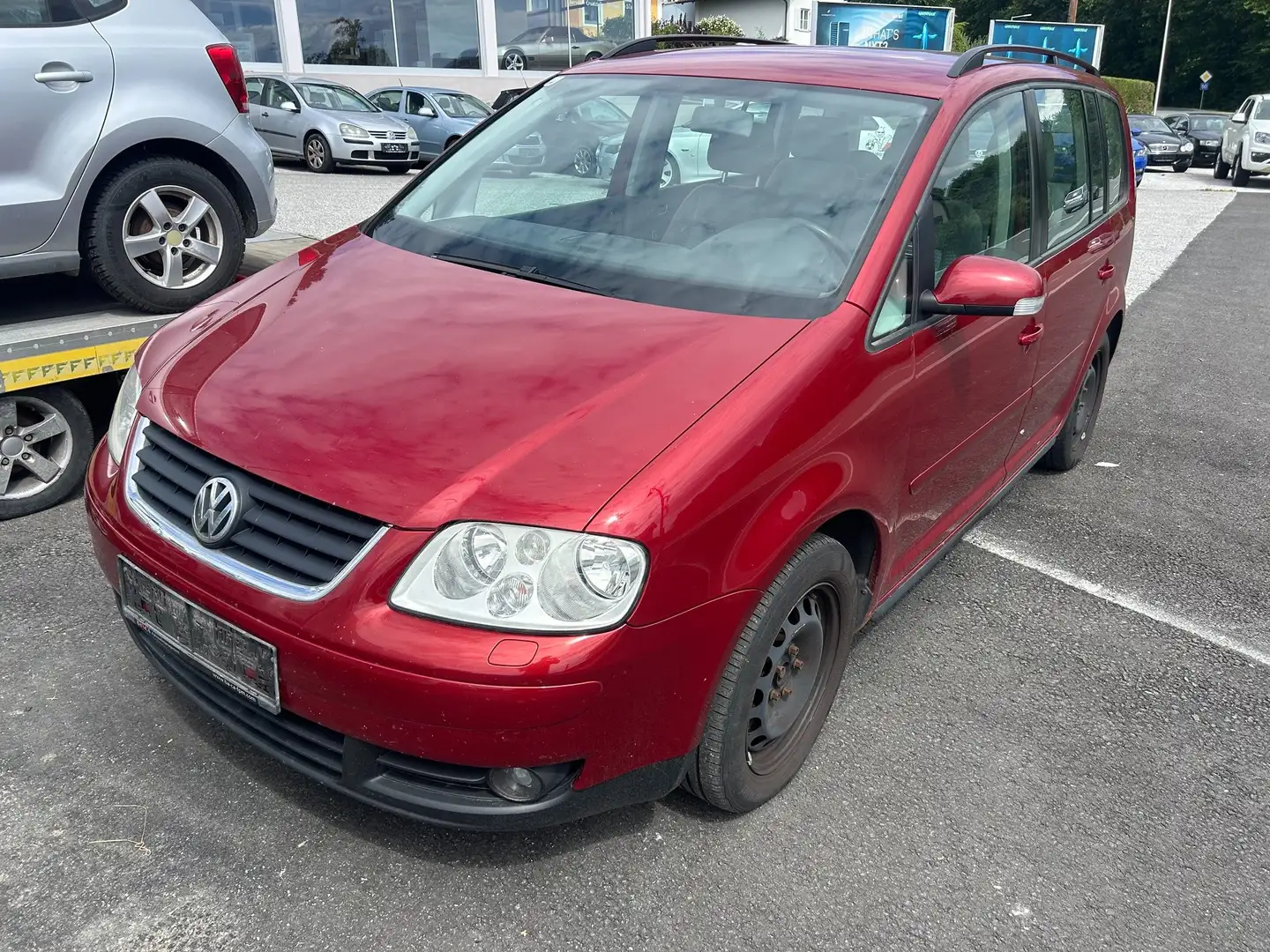 Volkswagen Touran - 1