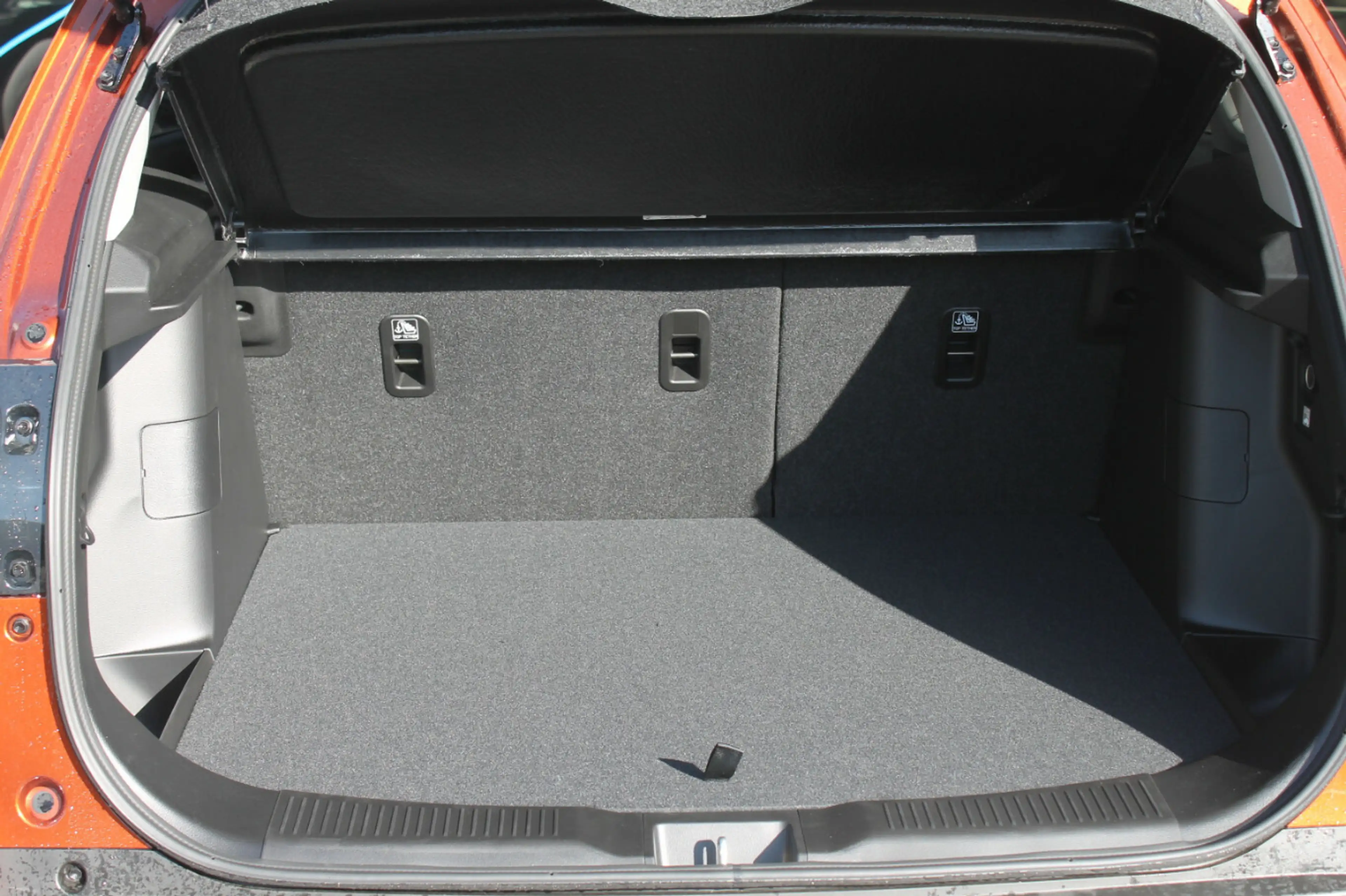 Suzuki S-Cross 1.4 Comfort Hybrid — photo 15