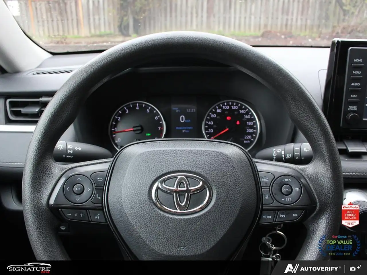 Toyota RAV 4 снимка Toyota RAV 4