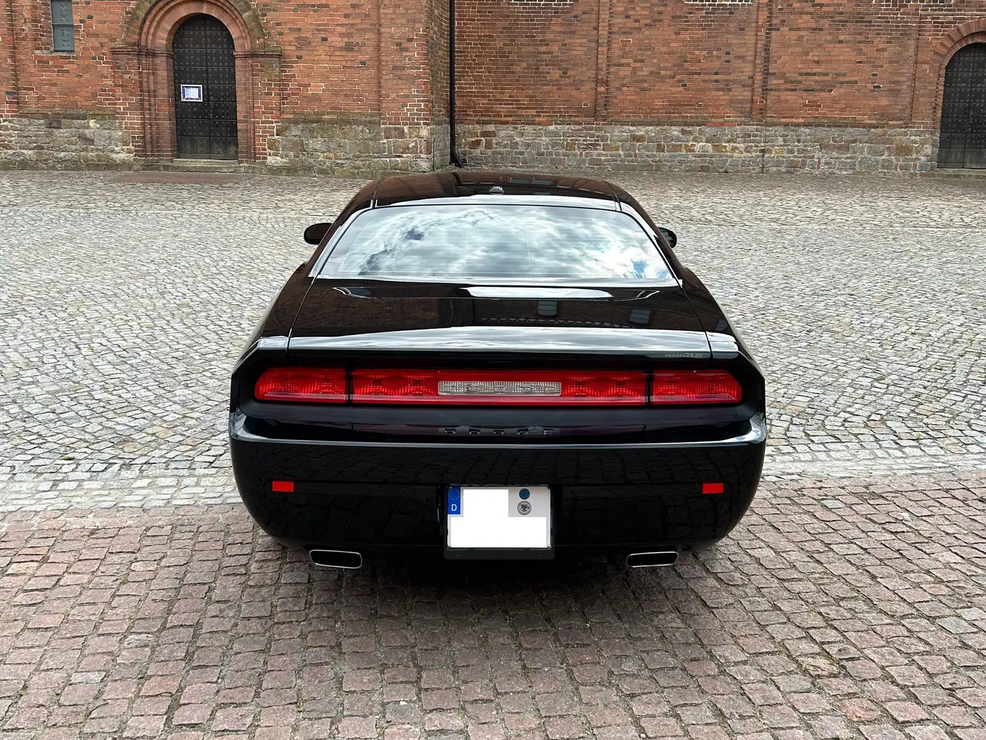 Dodge Challenger SXT Plus Schwarz - 2