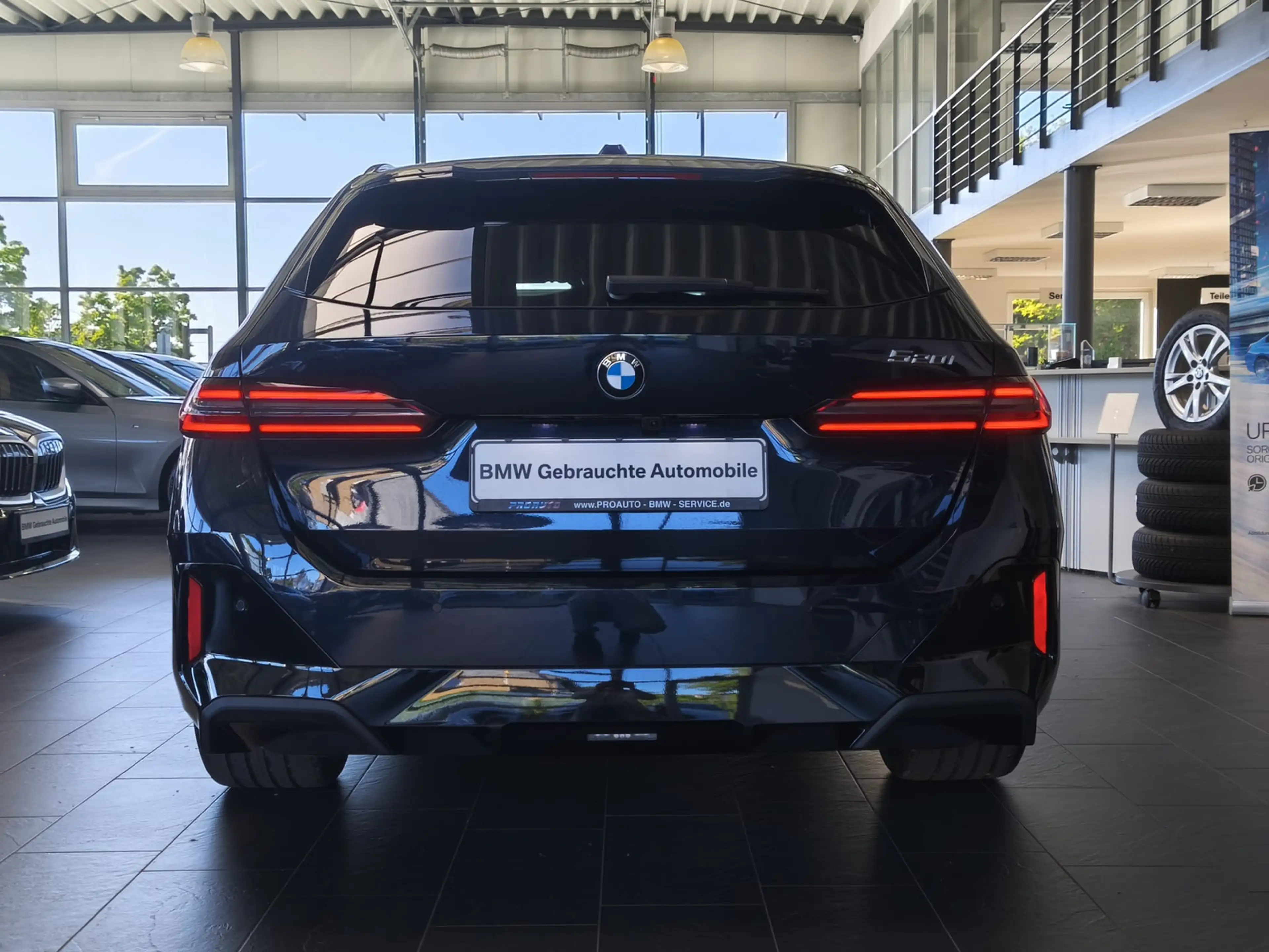BMW 520 i Tour.M Sport Pro AHK/HUD/Pano/360°/B&W — photo 5
