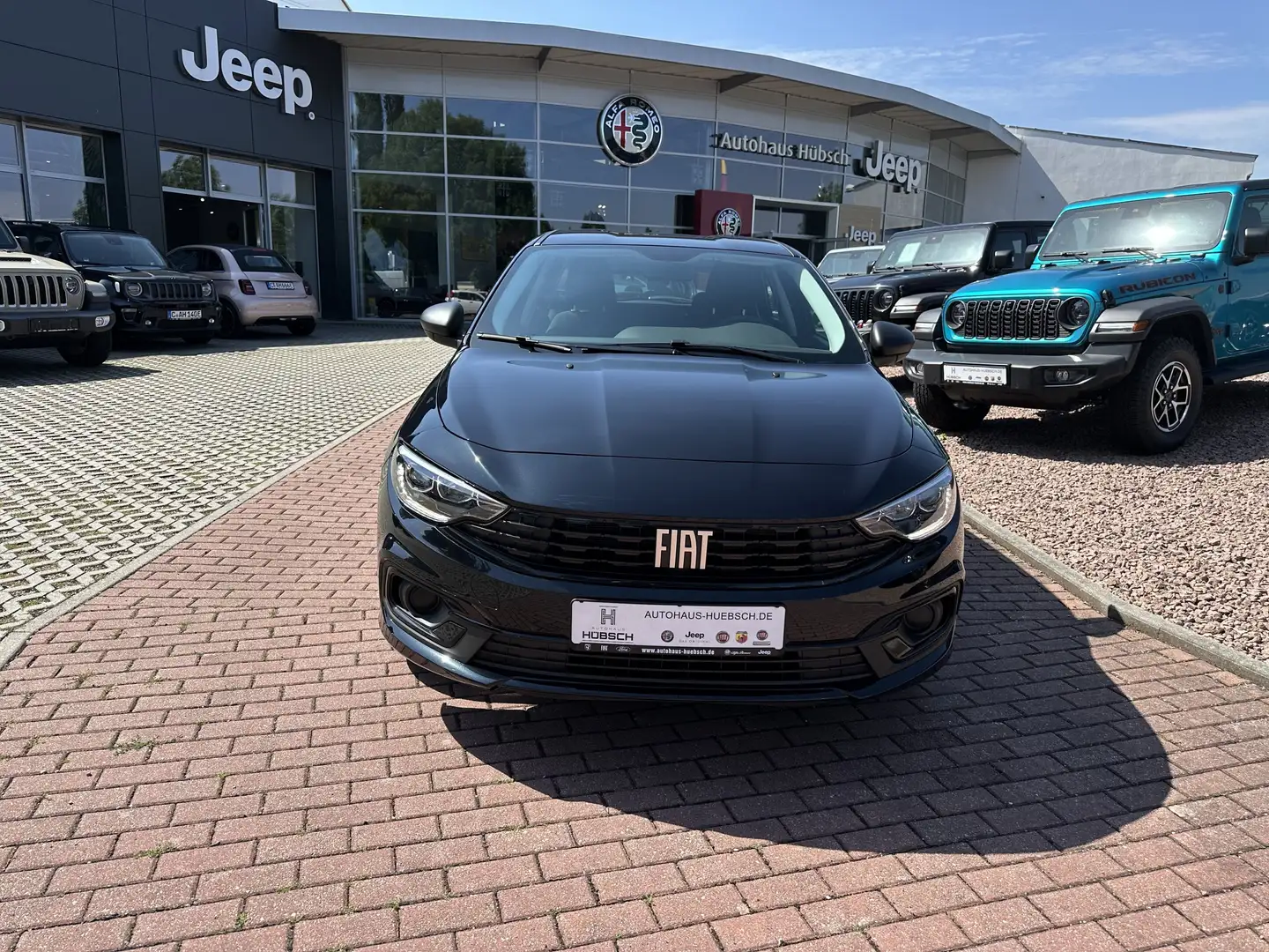 Fiat Tipo Benzin/Hybrid Automatik DAB/KLIMA Schwarz - 2