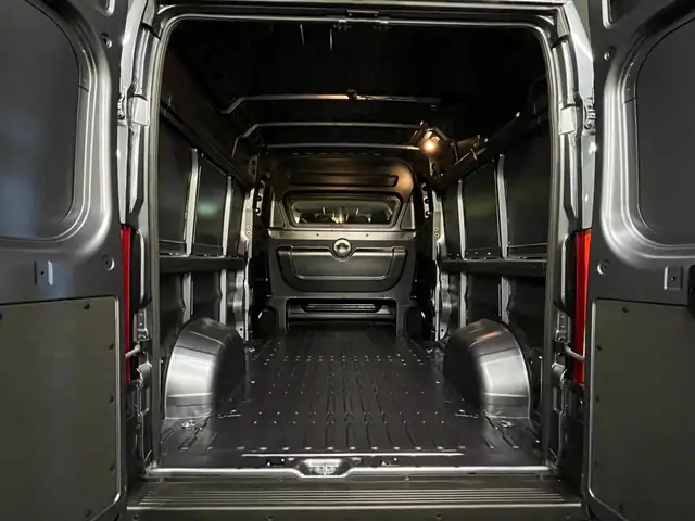 Peugeot Boxer view 18