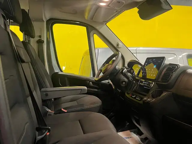 Peugeot Boxer view 12
