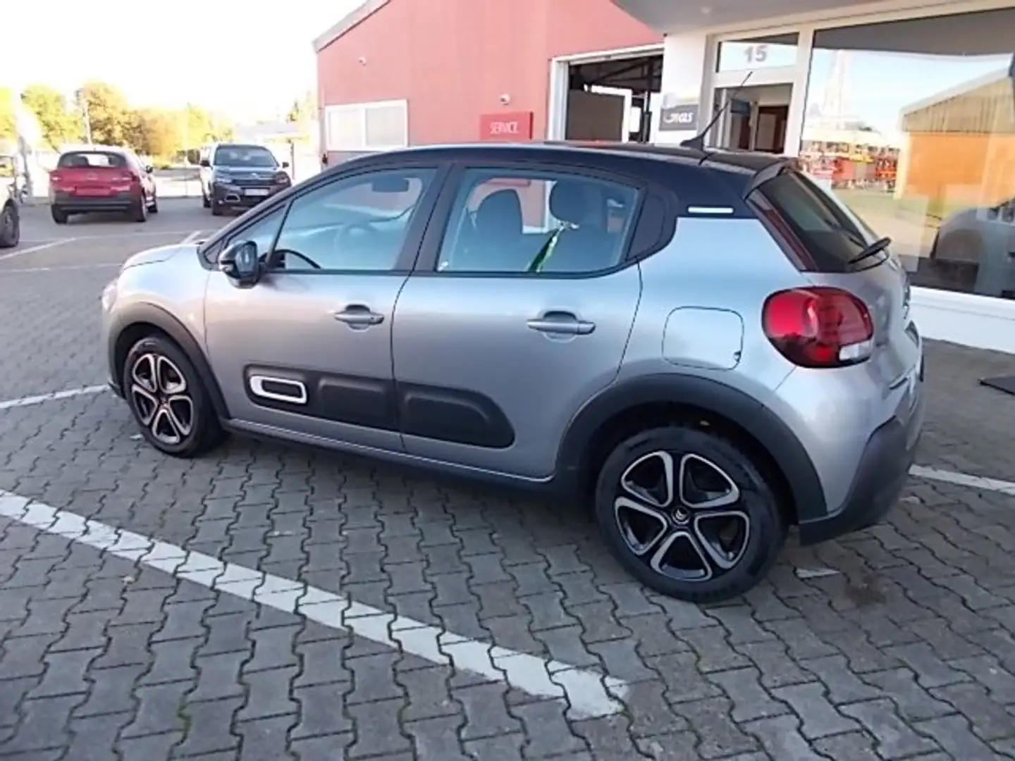 Citroen C3 1,2 PT 83 Feel Pack, Klima, Sitzheizung, Garantie, Grau - 2