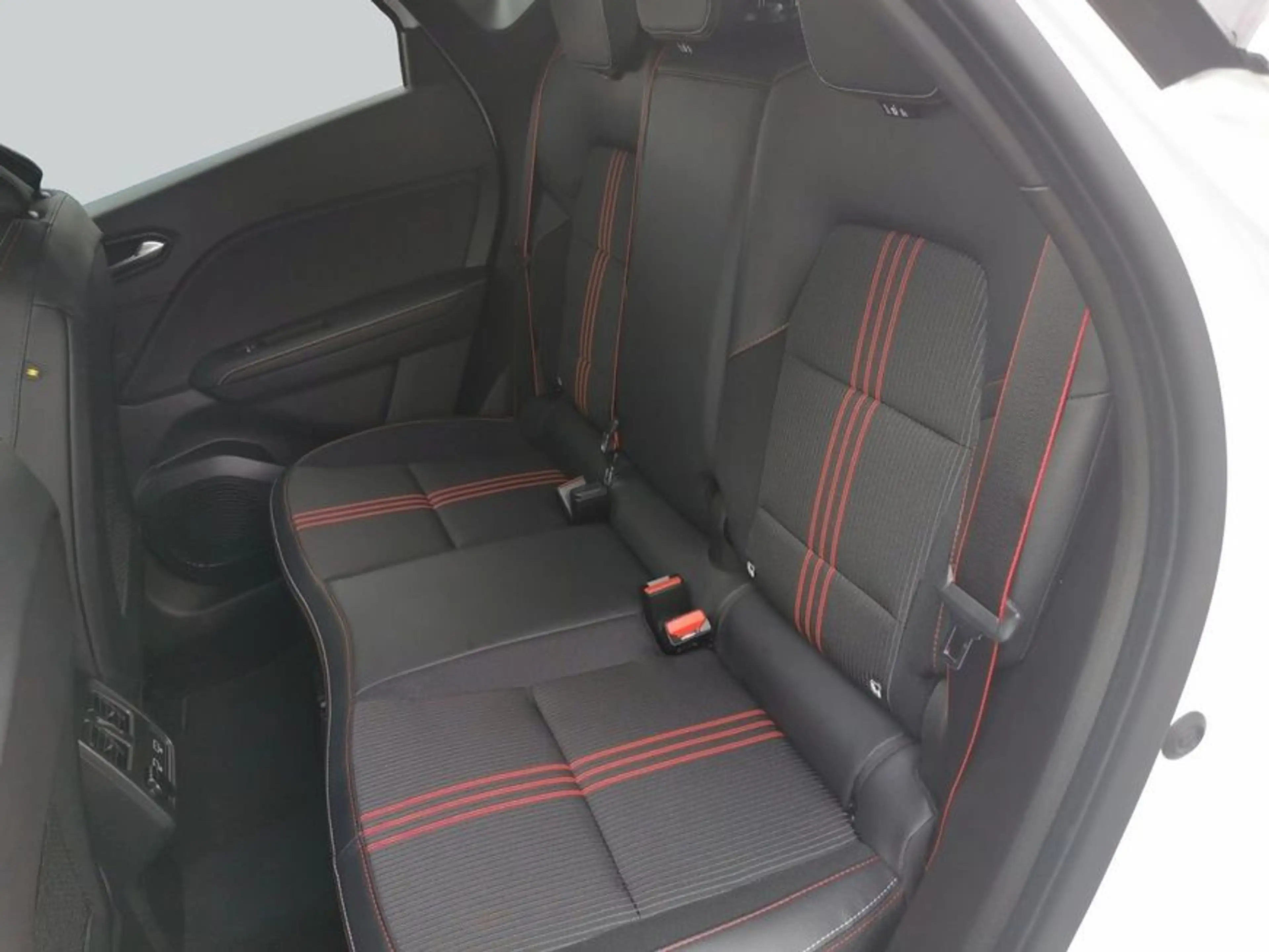 Renault Captur TCe 160 EDC GPF R.S. LINE — photo 12