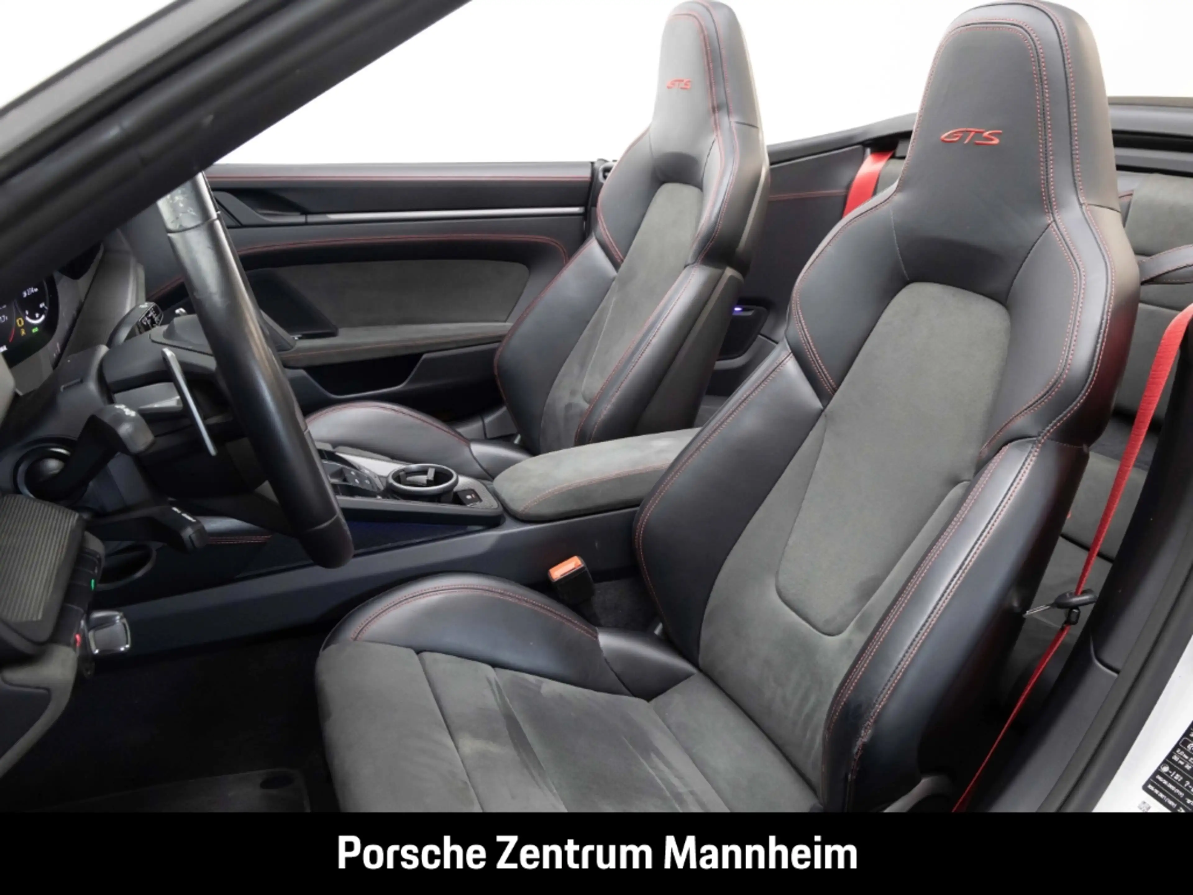 Porsche 992 Carrera GTS Cabrio Matrix 18-Wege SurroundView — photo 5