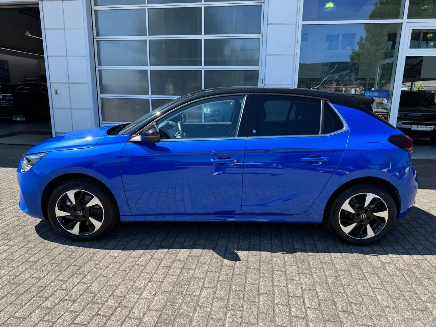 Opel Corsa F e Elegance Blau - 2