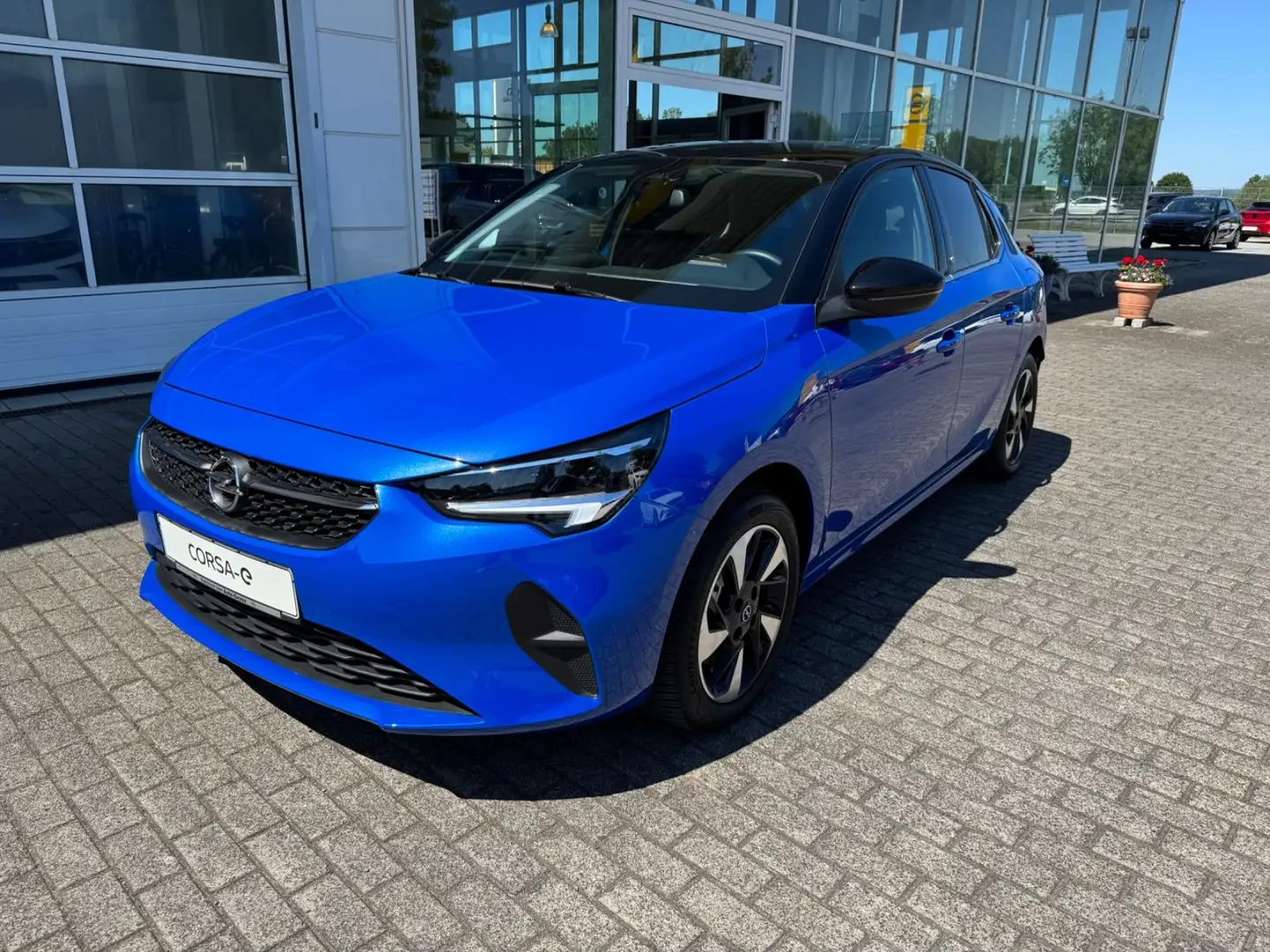 Opel Corsa F e Elegance Blau - 1