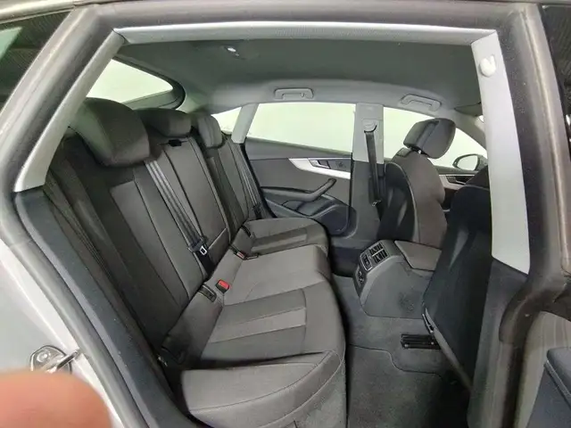 Audi A5 view 7