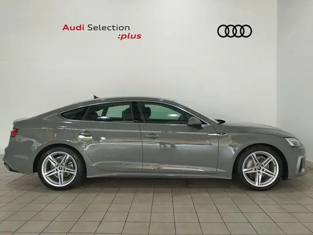 Audi A5 view 3