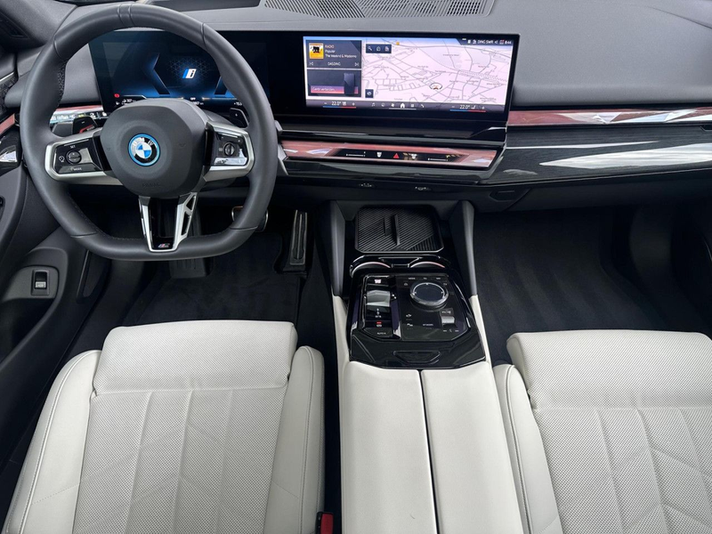 BMW 550 e T.xDr. M Sport Pro ACC HUD Pano SitzBel.AHK — photo 13