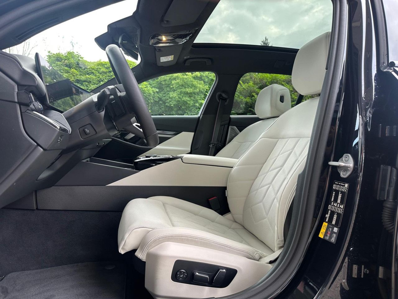 BMW 550 e T.xDr. M Sport Pro ACC HUD Pano SitzBel.AHK — photo 11