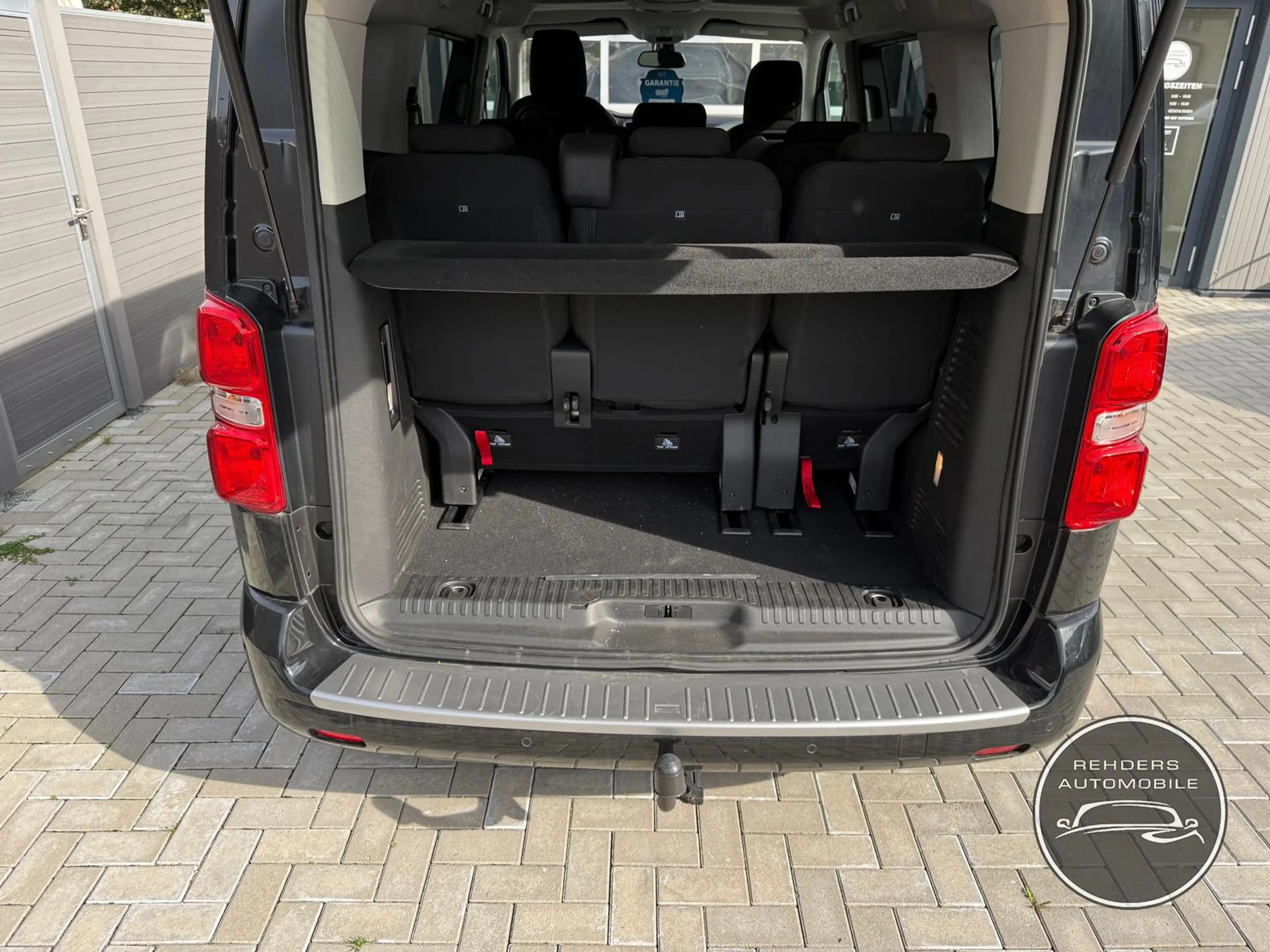 Toyota Proace Verso L1 Team D Navi AHK RFK ACC AppleCar — photo 6