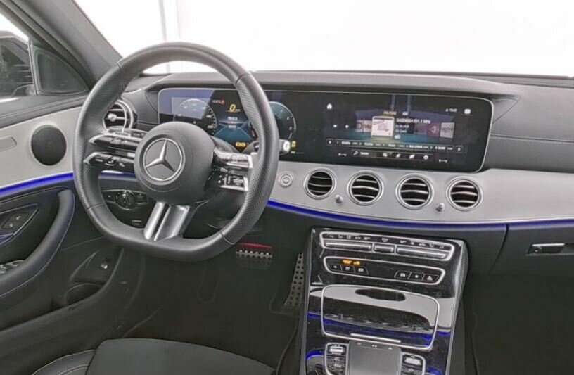Mercedes-Benz E 300