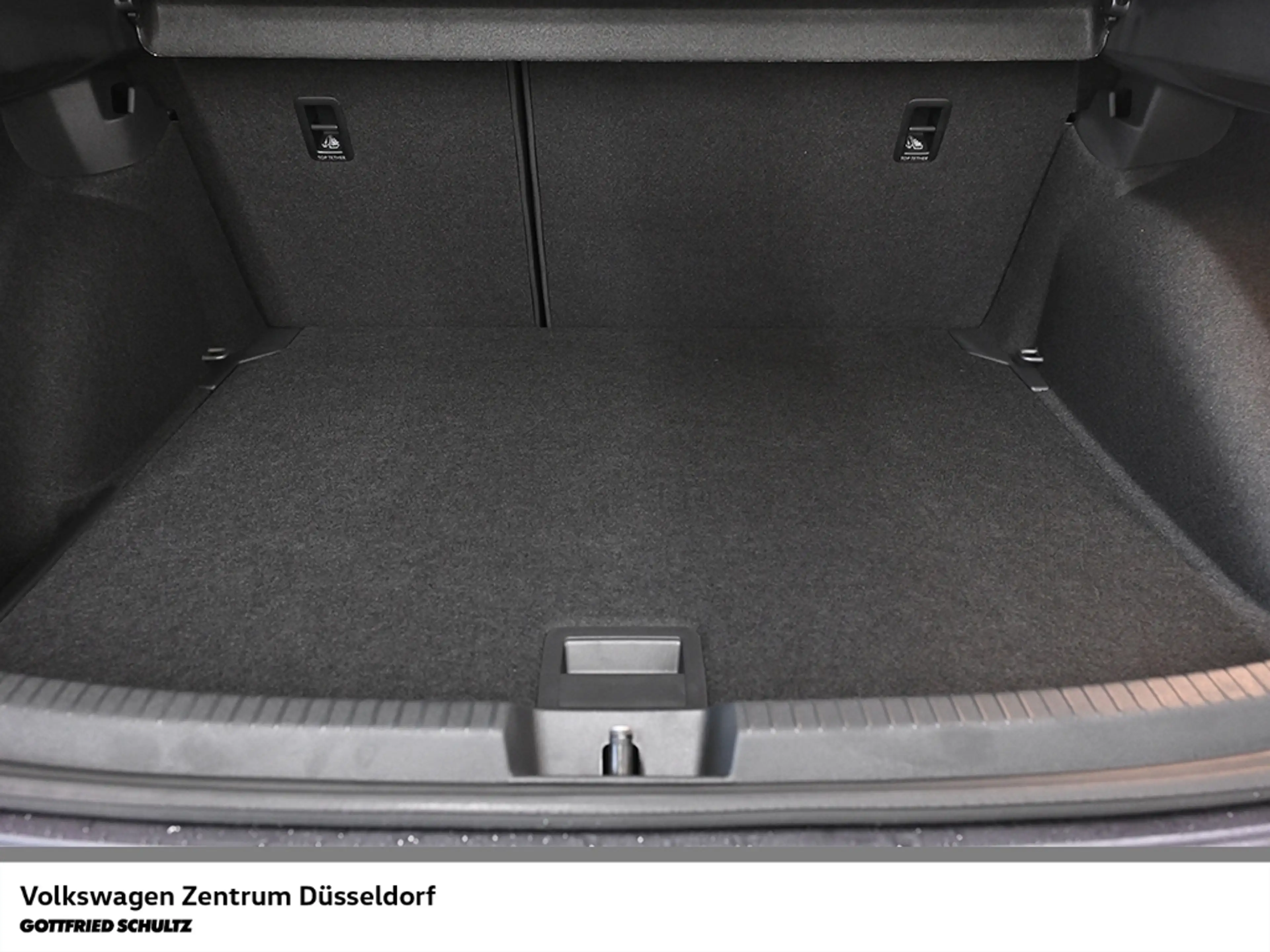 Volkswagen Taigo Life 1 0 l TSI Tageszulassung Digital Cockpit Pro/ — photo 9