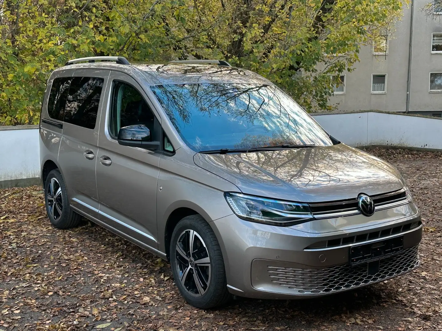 Volkswagen Caddy 2.0 TDI Style *Panorama*AHK*VOLL* Braun - 2