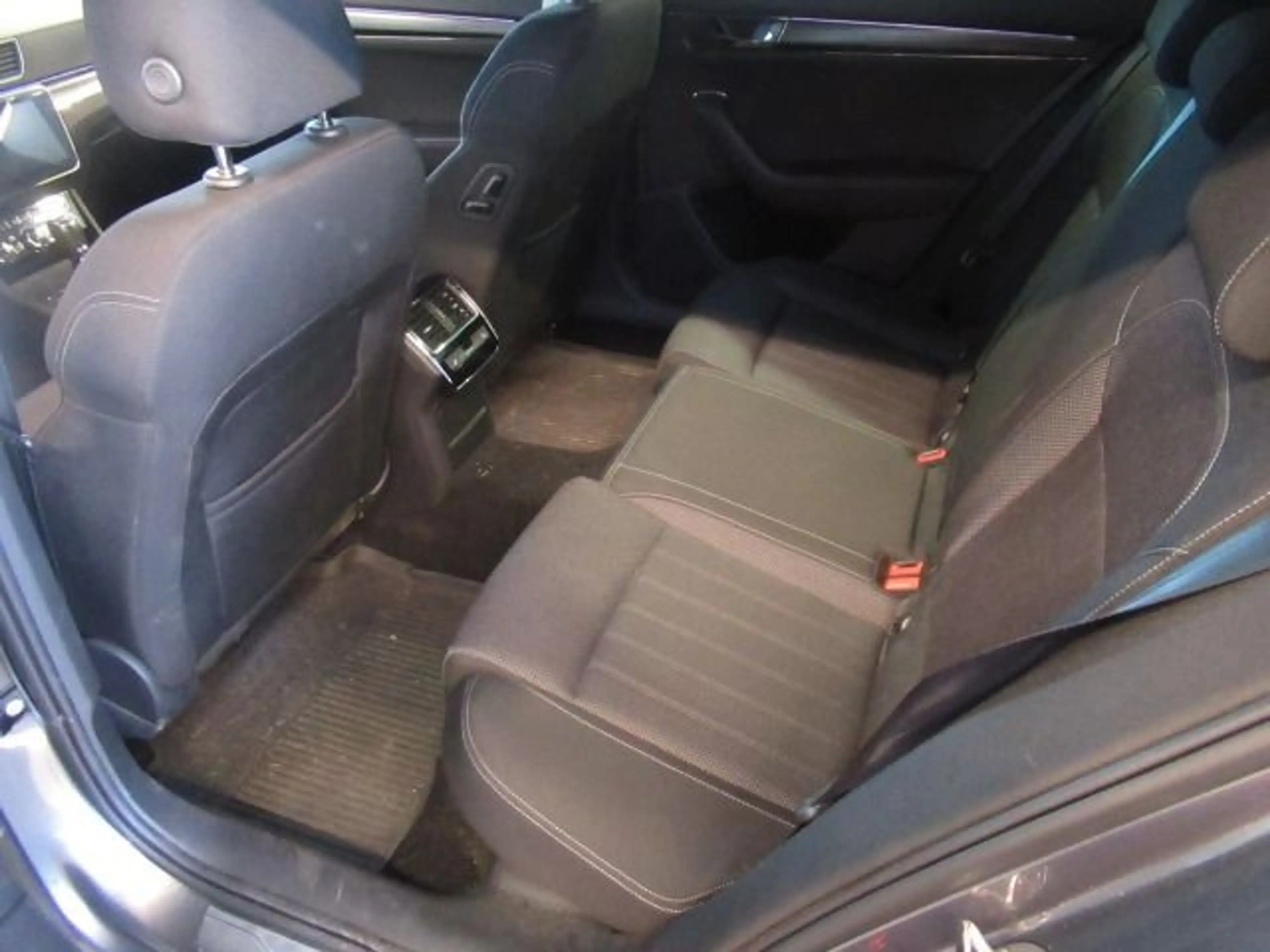 Skoda Superb Combi 2.0TSI DSG Style 4x4 STHZG*OUTLET*A — photo 6