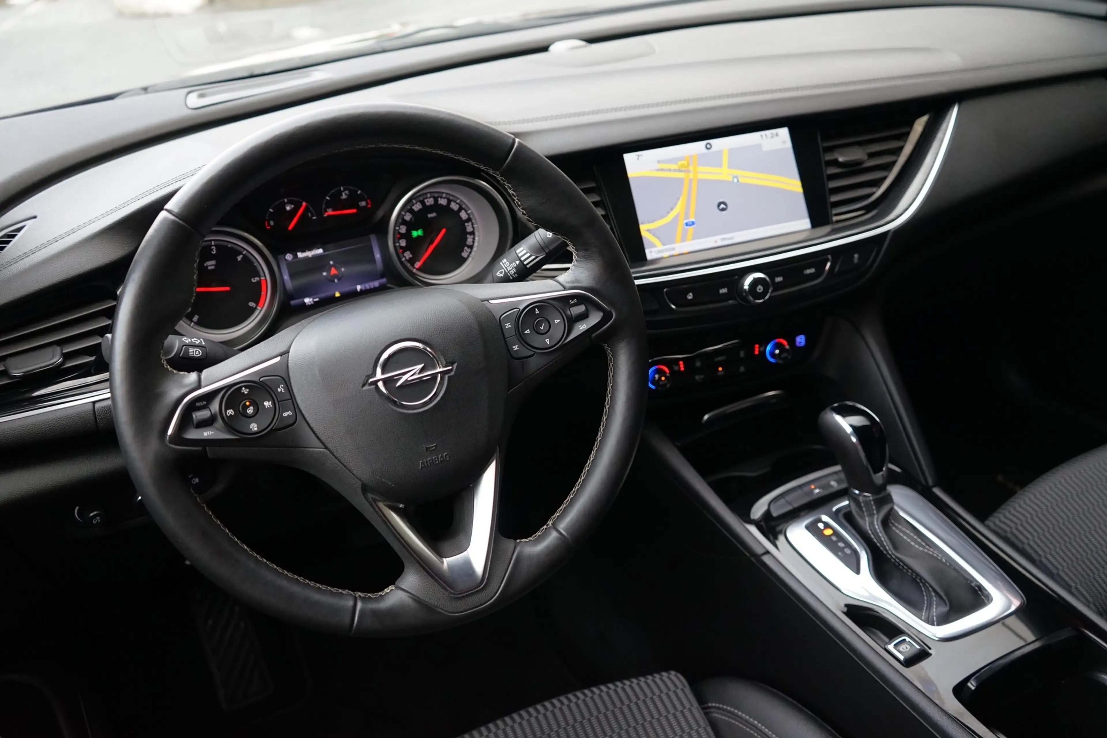 Opel Insignia Grand Sport 1.5 Android Apple Totwinkel — photo 6