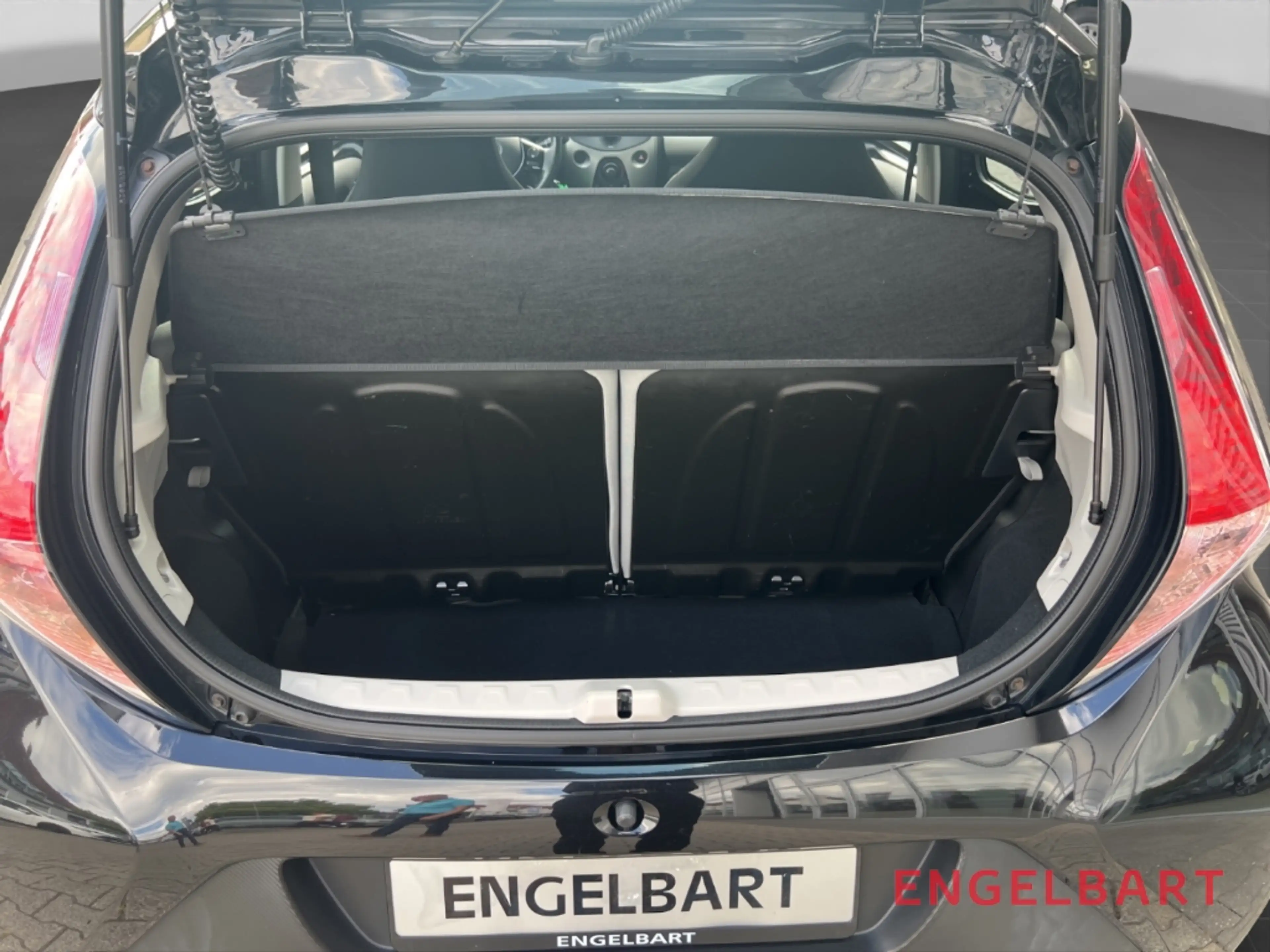 Toyota Aygo 1.0 X-Play Touch Allwetterreifen — photo 13