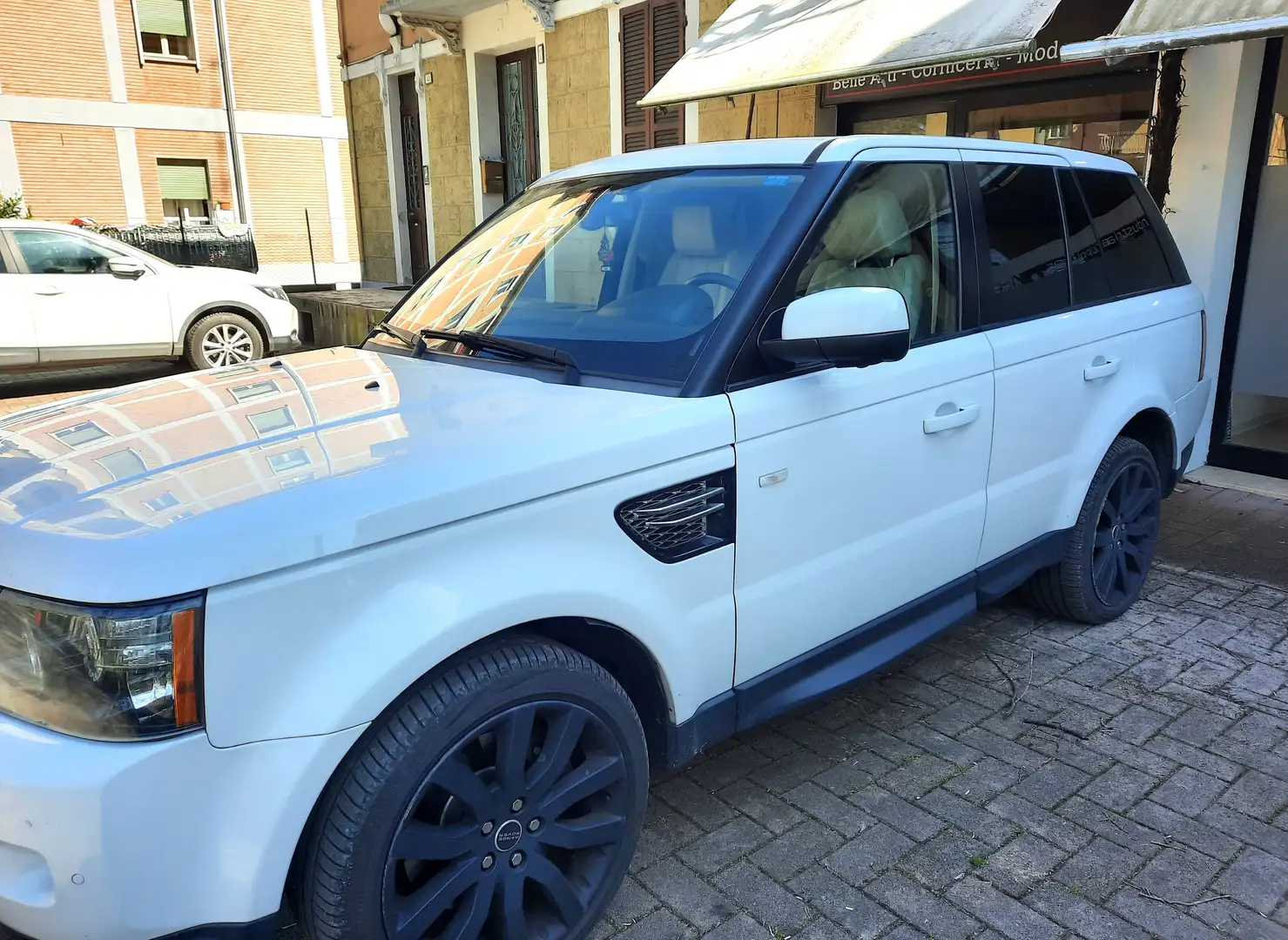 Land Rover Range Rover Sport Range Rover Sport 3.0 SDV6 HSE Full Auto 8 Biały - 2