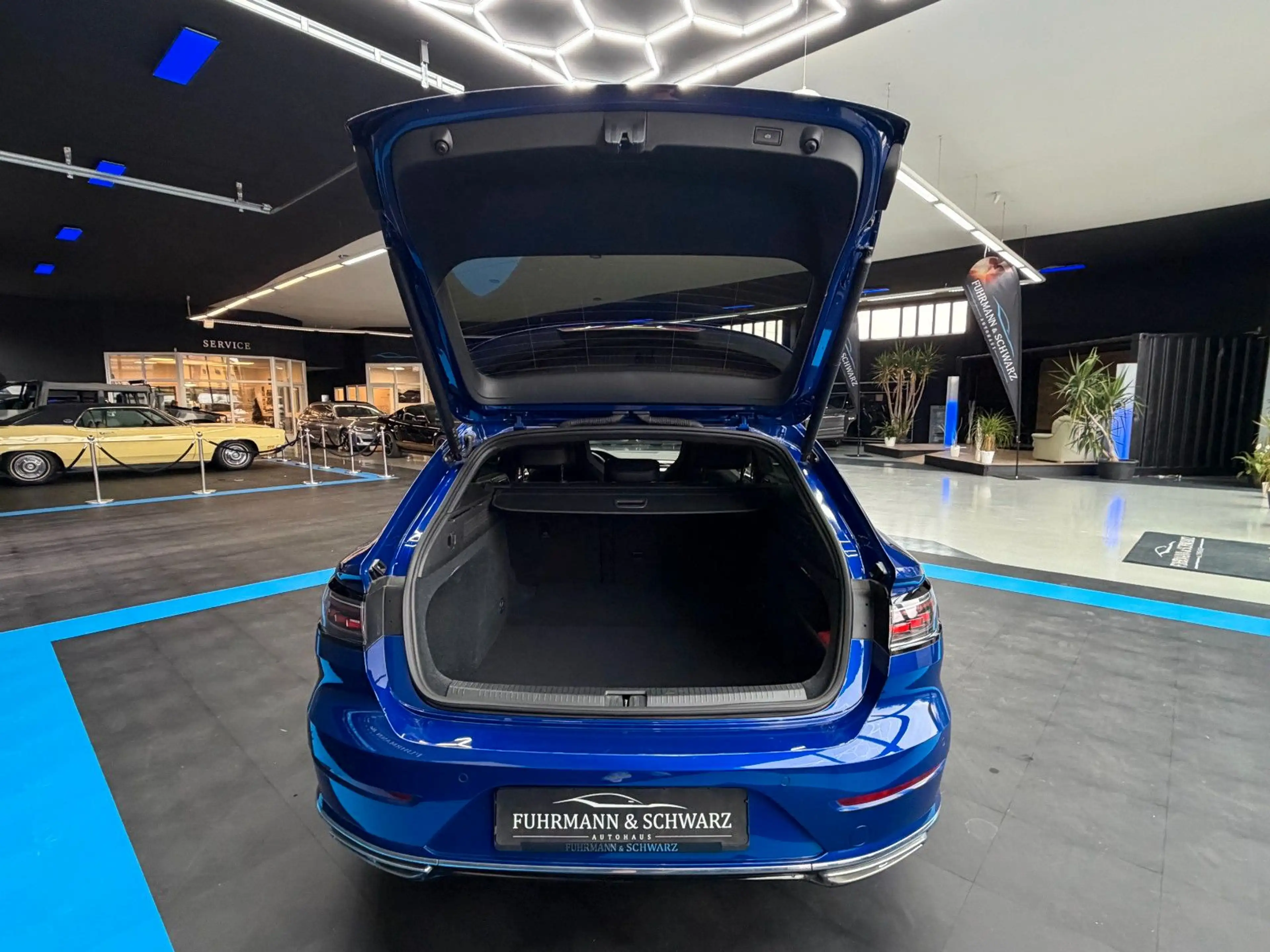 Volkswagen Arteon Shooting Brake R-Line4Motion+AHK+360°+LED — photo 12