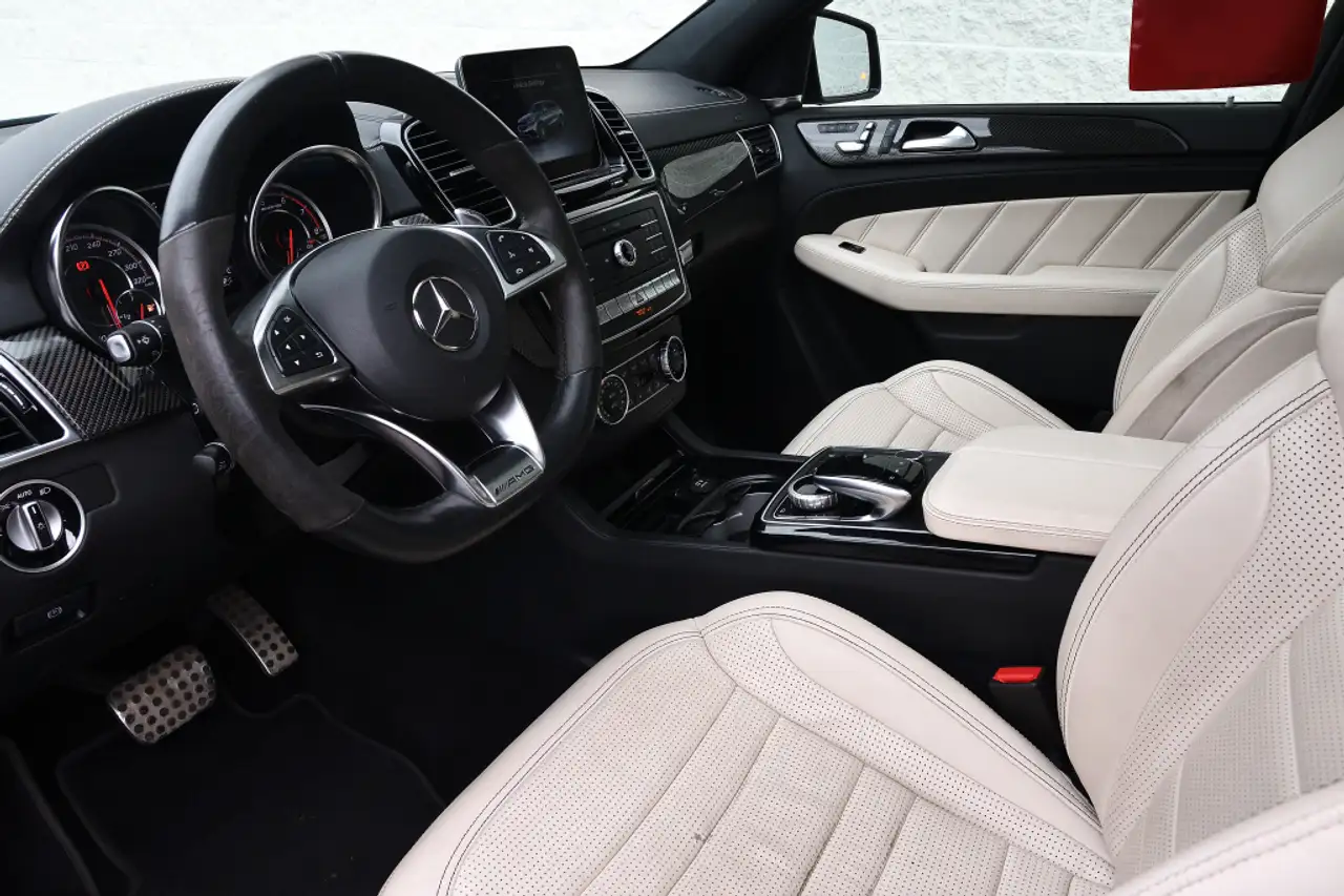 Mercedes-Benz GLE снимка Mercedes-Benz GLE