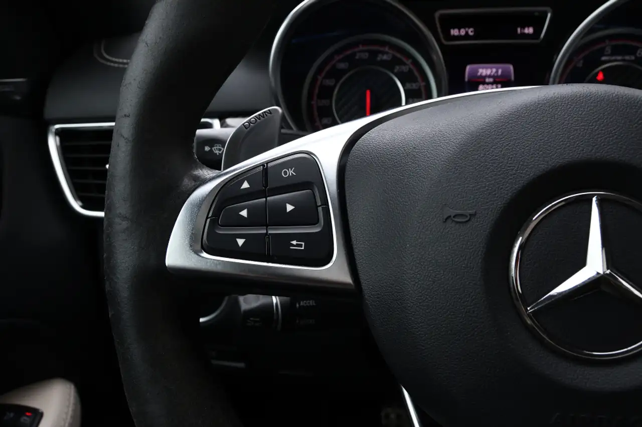 Mercedes-Benz GLE снимка Mercedes-Benz GLE
