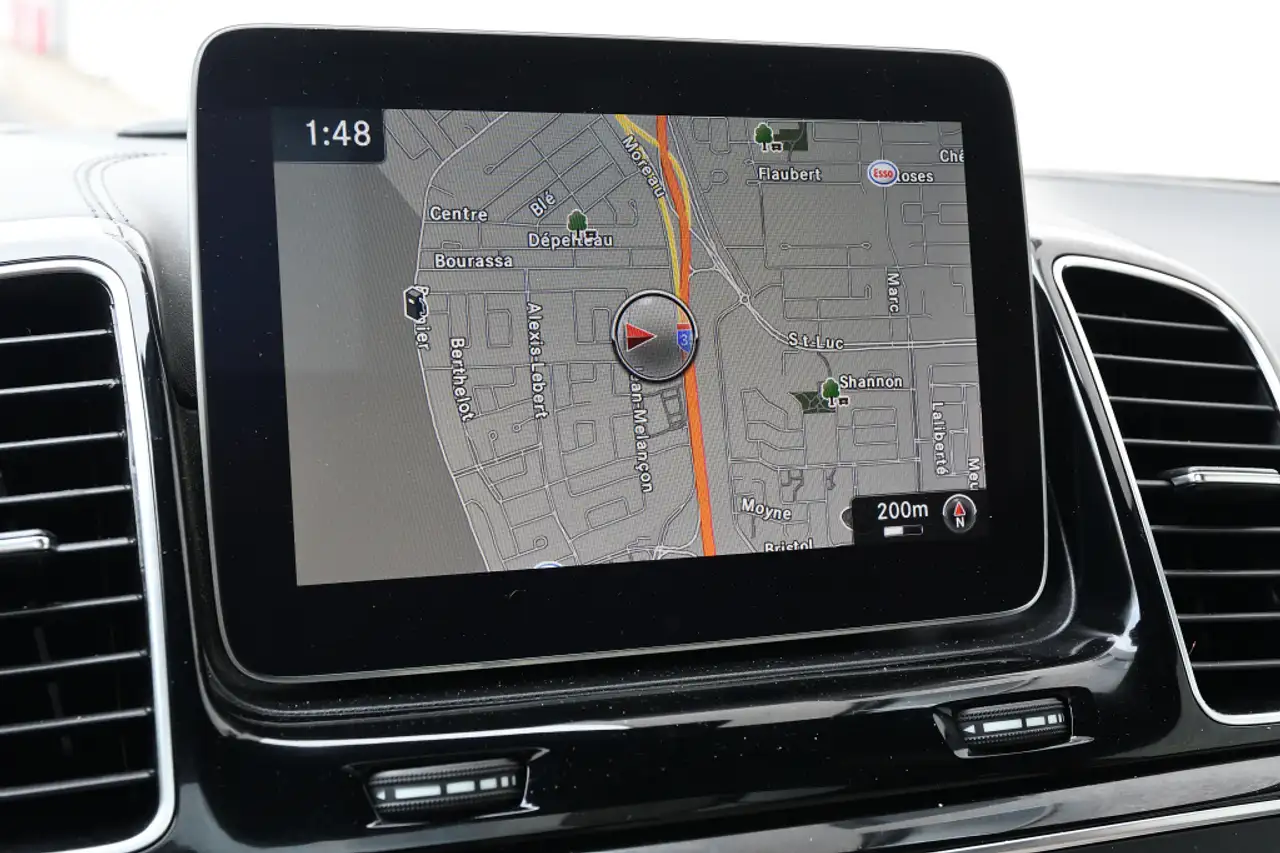 Mercedes-Benz GLE снимка Mercedes-Benz GLE