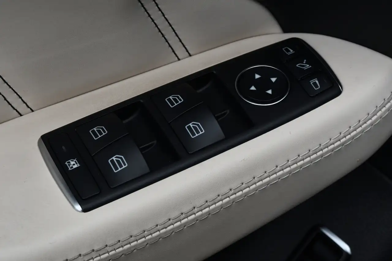 Mercedes-Benz GLE снимка Mercedes-Benz GLE