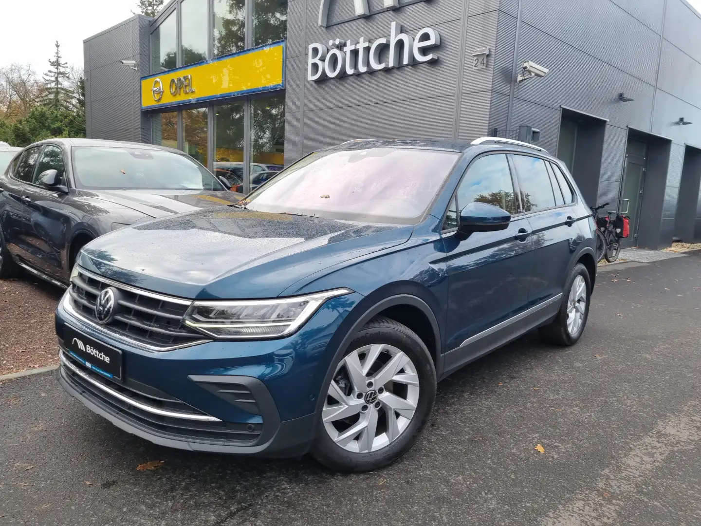 Volkswagen Tiguan 2.0 Active LED/AHK/Navi/SHZ/Kamera/Allwetter Bleu - 2