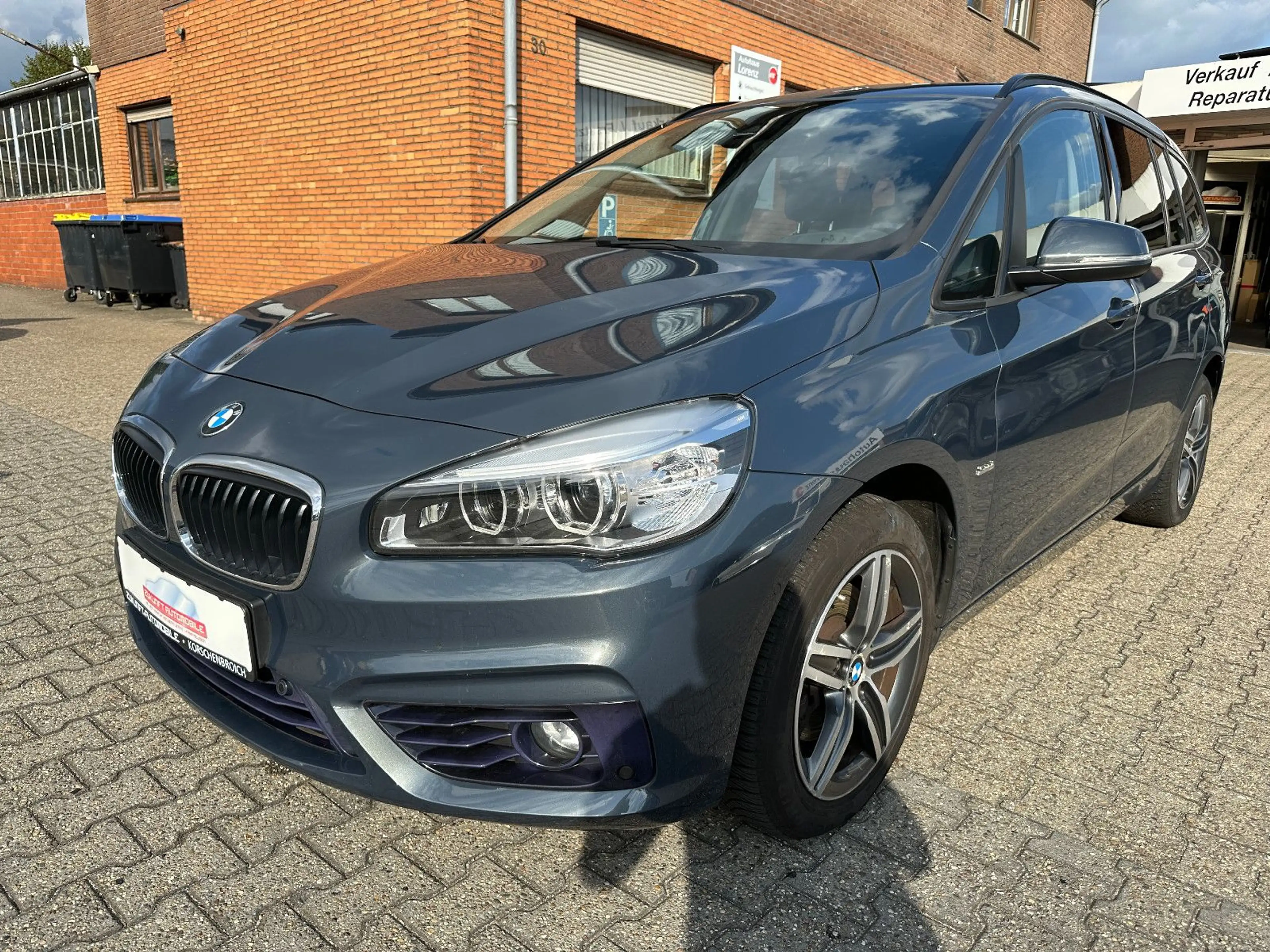 BMW 218 Gran Tourer 218d Sport Line /7-Sitzer/PANO — photo 2