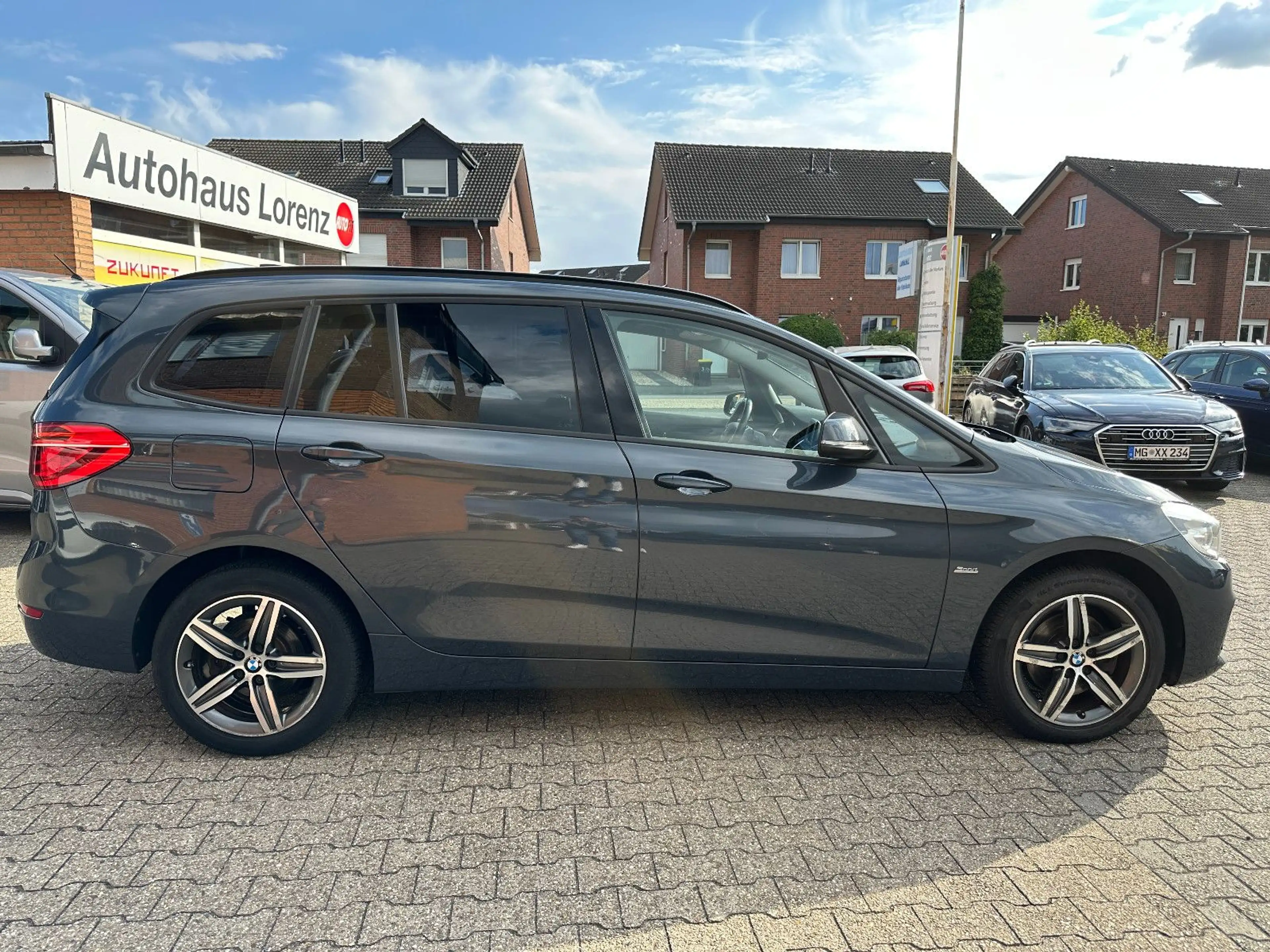BMW 218 Gran Tourer 218d Sport Line /7-Sitzer/PANO — photo 7
