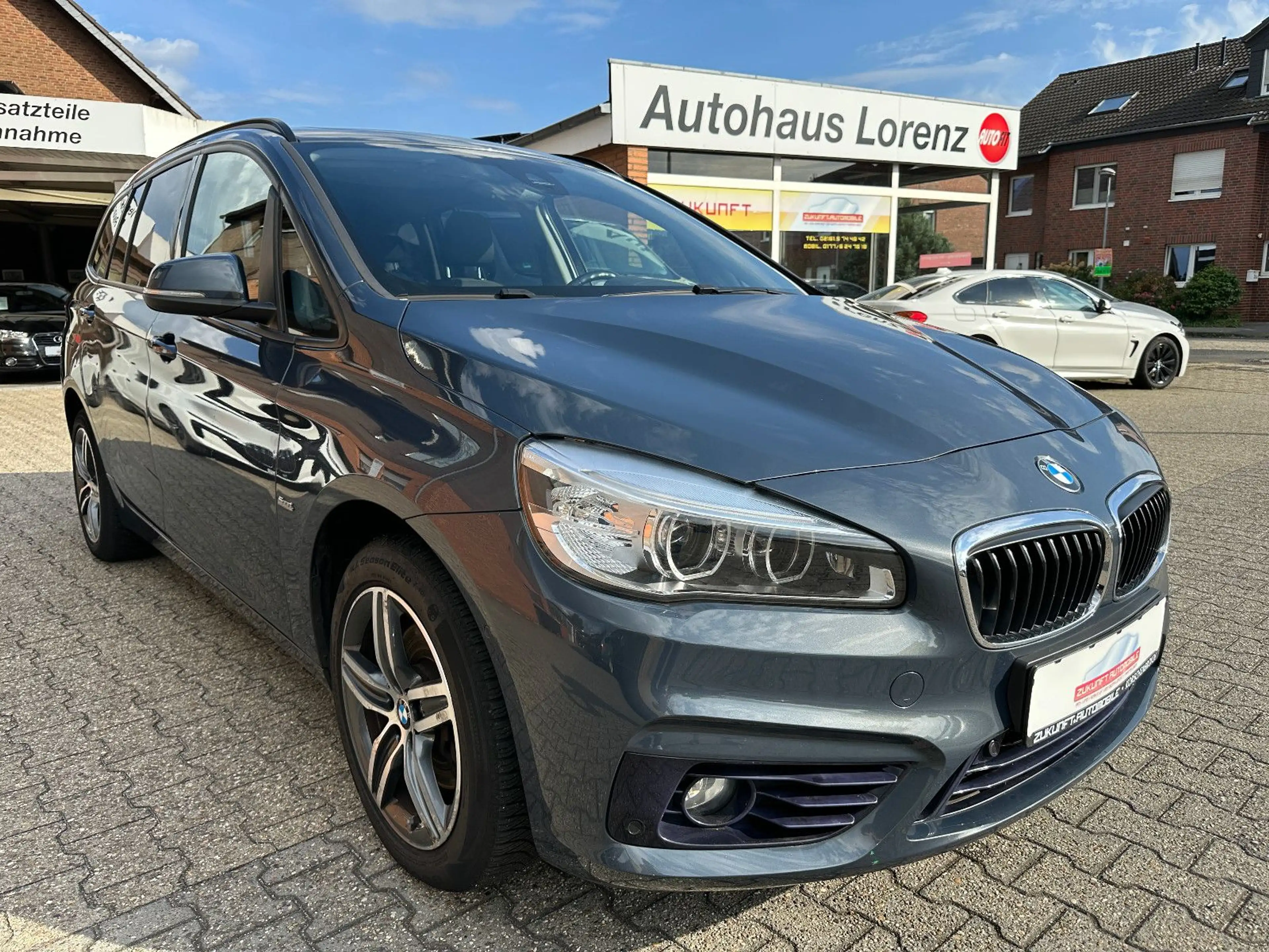 BMW 218 Gran Tourer 218d Sport Line /7-Sitzer/PANO