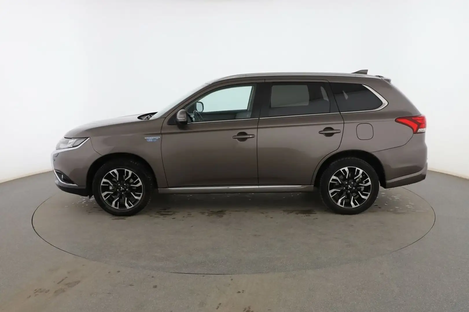 Mitsubishi Outlander 2.0 PHEV Kaiteki 4WD Gris - 2