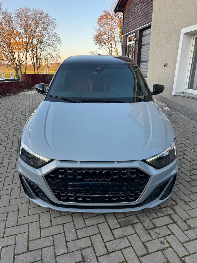 Audi A1 30 TFSI TÜV NEU Grau - 1
